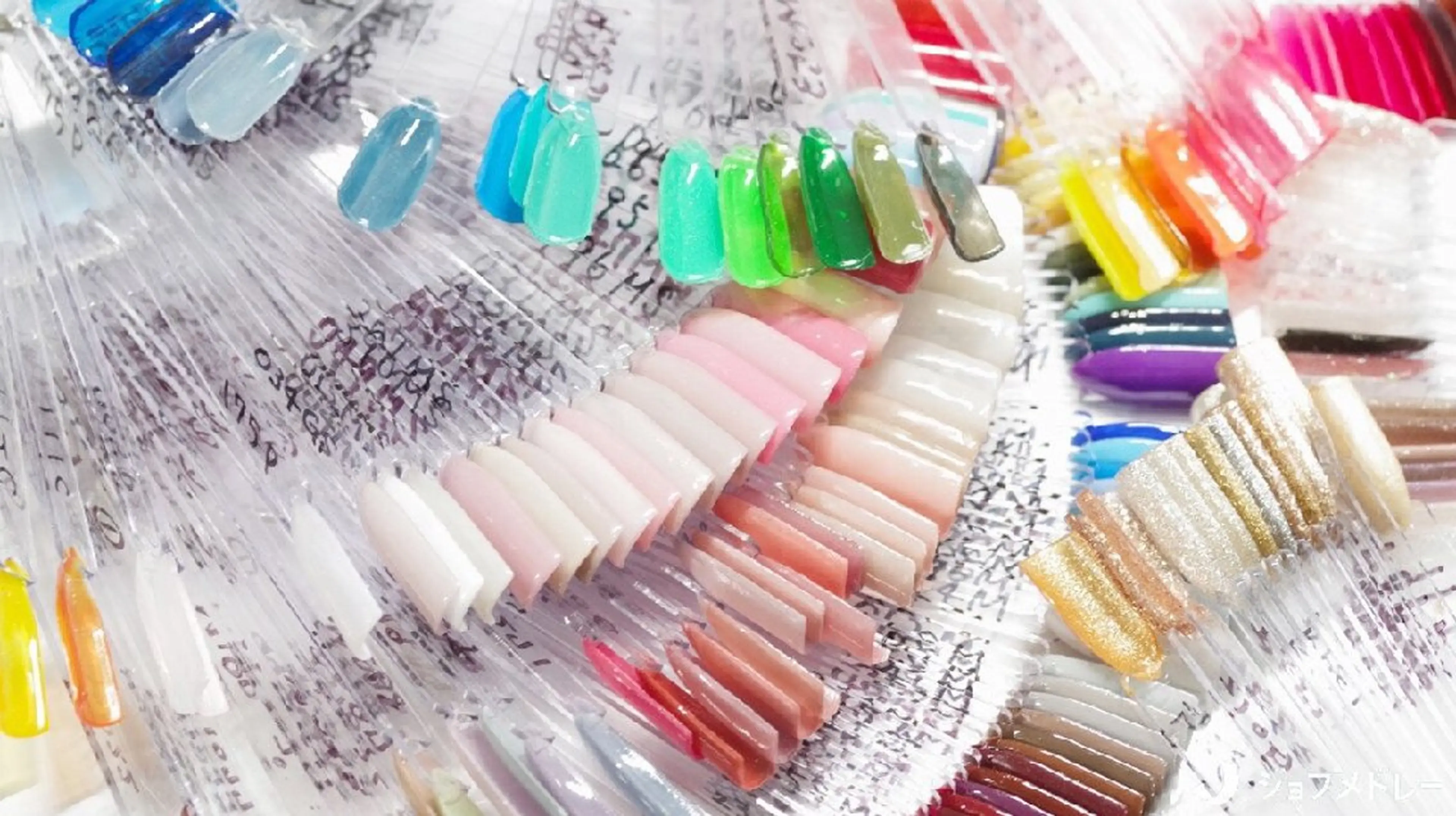 ネイル TELUM Miyoko.のネイルデザイン