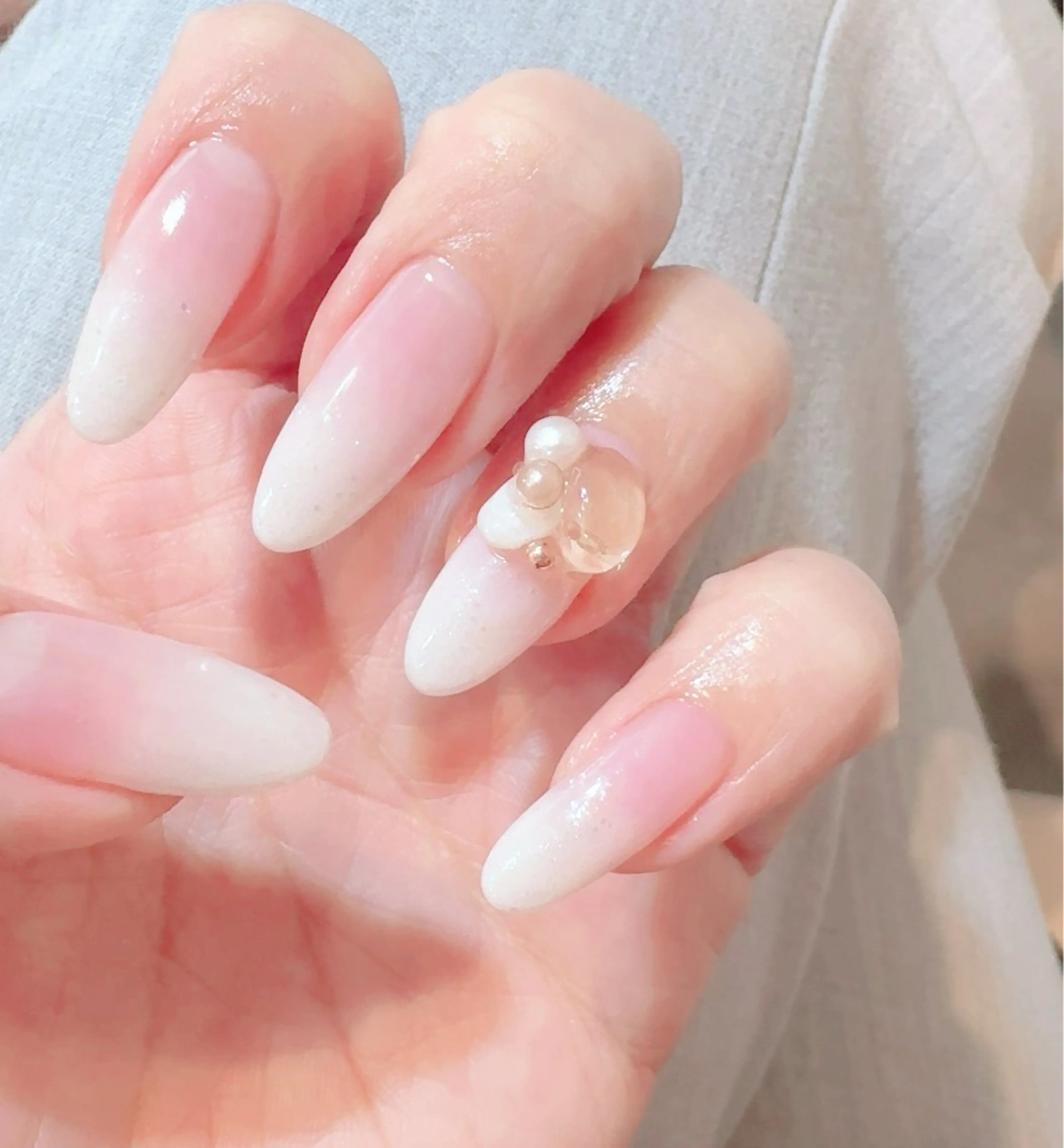 ネイル グラデーション BonheurDeux所属・Bonheur LINAのネイルデザイン