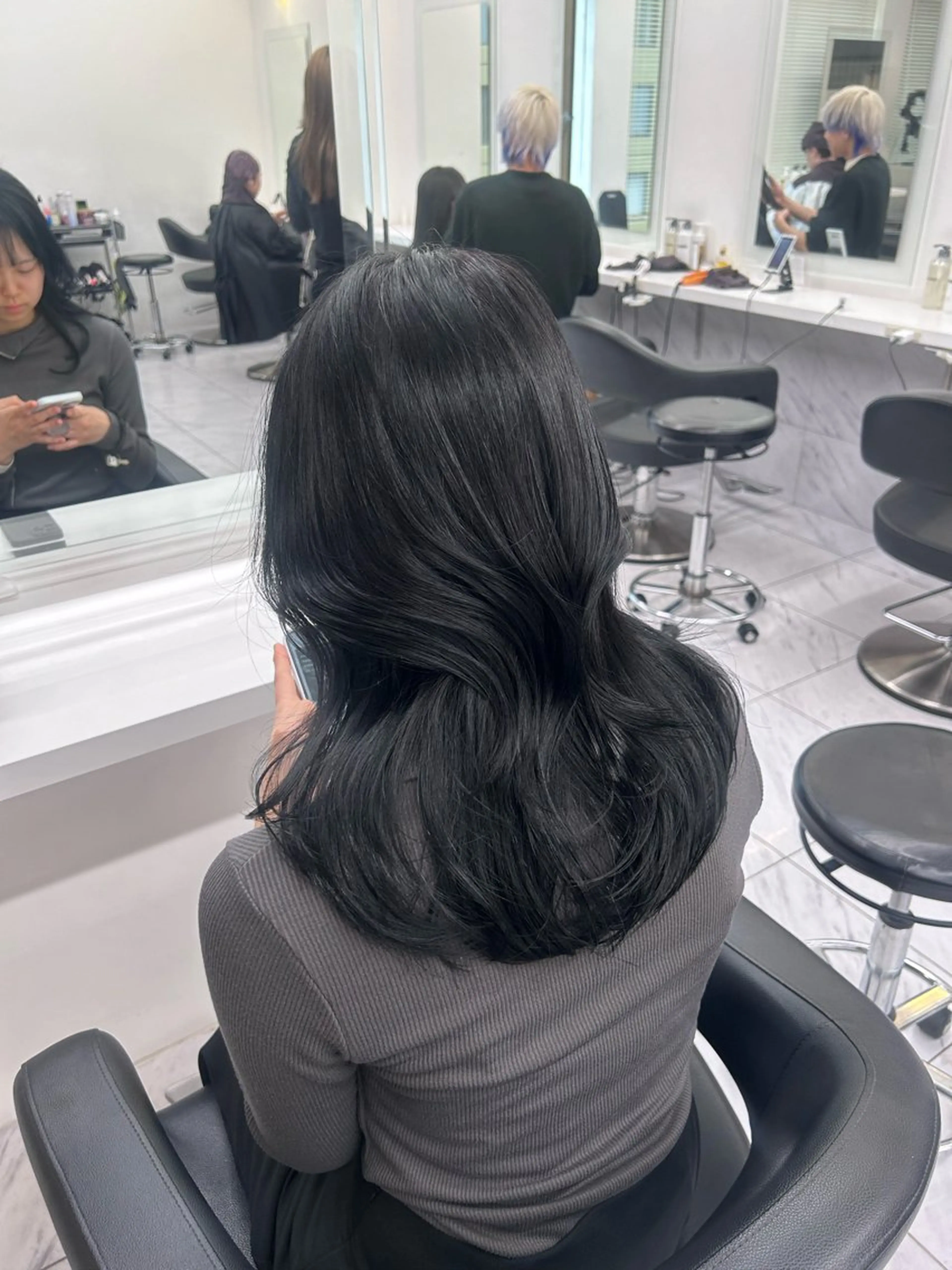 ロング カラー パーマ ヘアアレンジ メンズ キッズ カット ヘアカラー トリートメント ヘアセット ブリーチなしカラー/ ブラウン/レイヤーのヘアスタイル