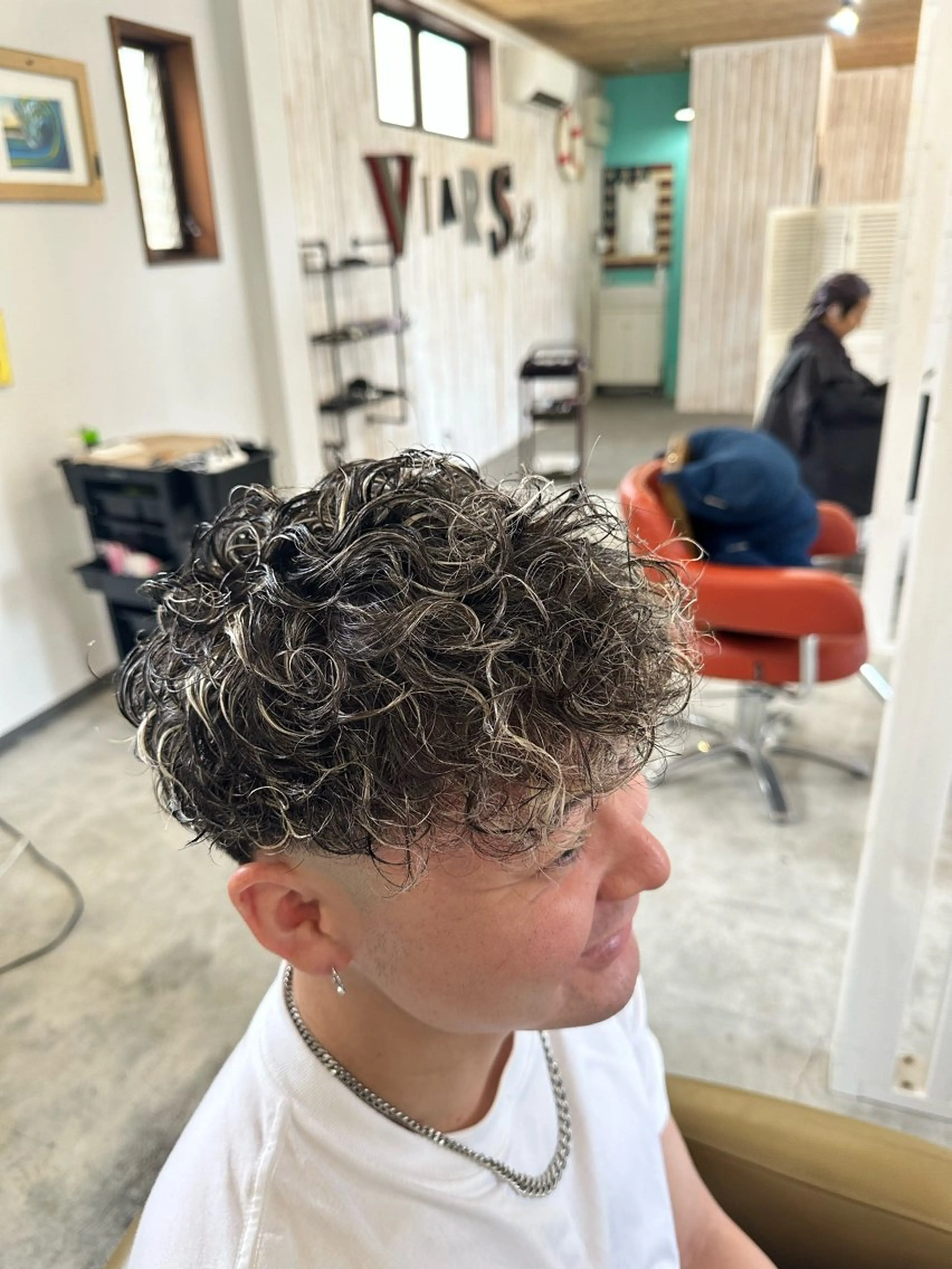 パーマ メンズ スペインカール 椎木 琉聖のヘアスタイル