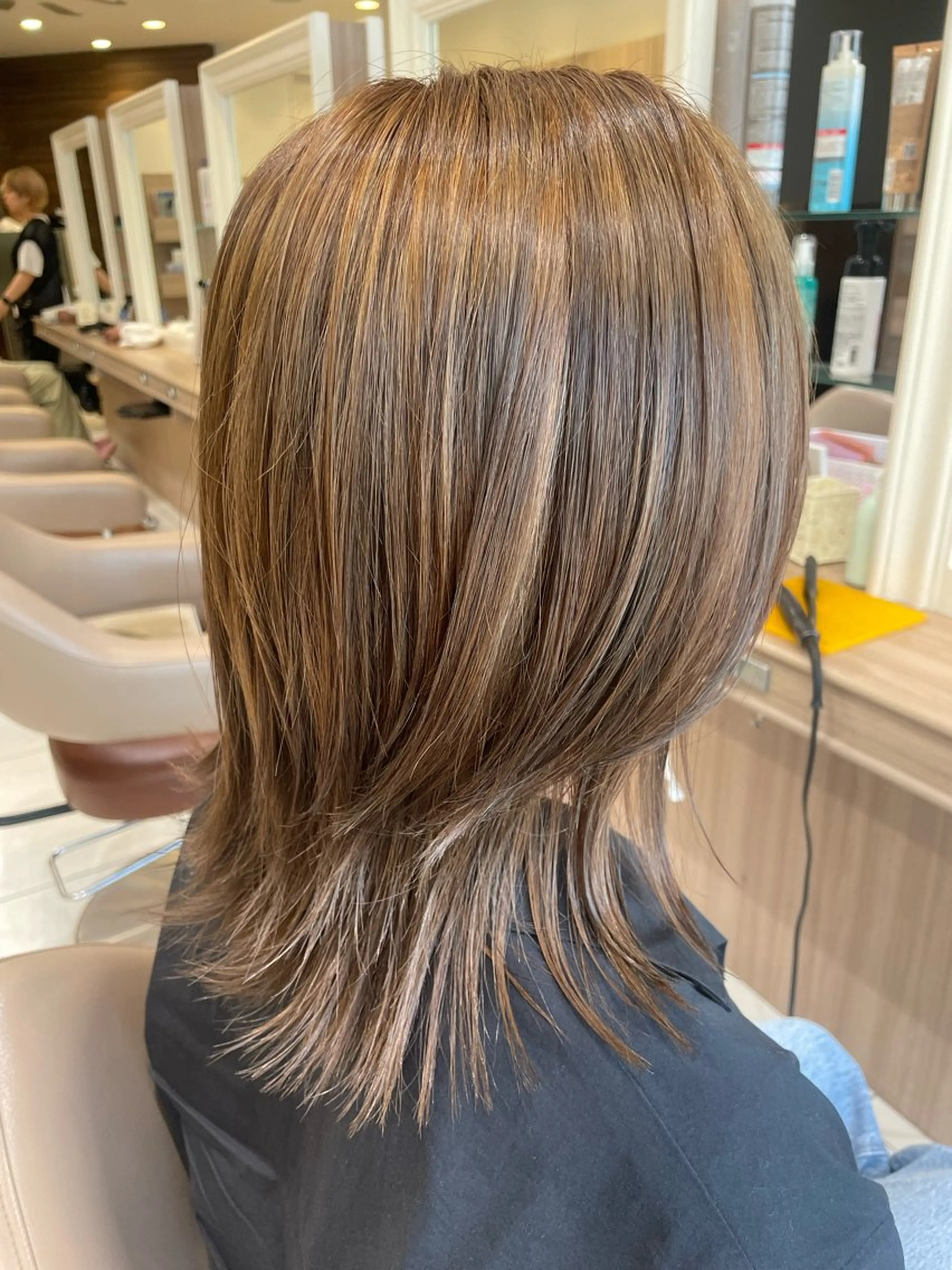 ミディアム カラー ハイライトカラー オレンジ ハイライト ヘアカラー トリートメント 韓国ヘアメイク🎀/ 縮毛矯正✨山本媛香のヘアスタイル