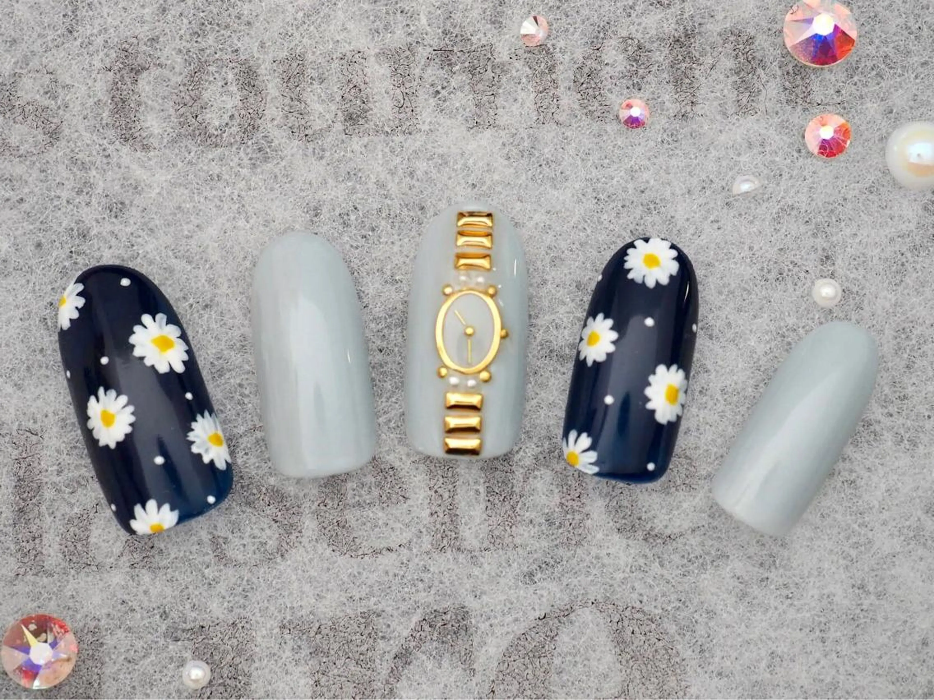 ネイル トップネイリスト Ribbon立川店のネイルデザイン