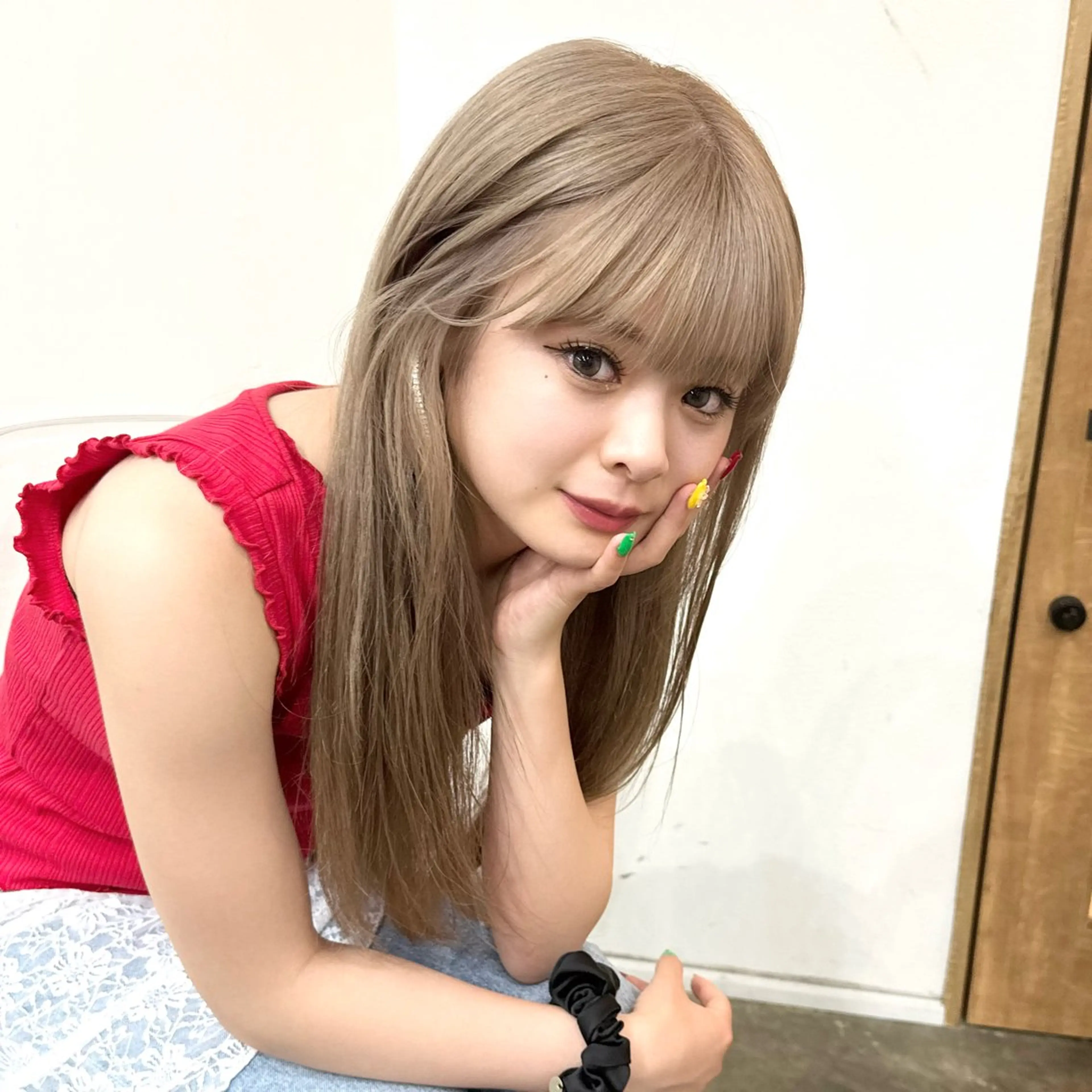 カラー ベージュカラー グレージュ ハイトーンカラー ハイトーンベージュ ミルクティーベージュ 透明感ワンカラー梅田 ダブルカラー/川上のヘアスタイル