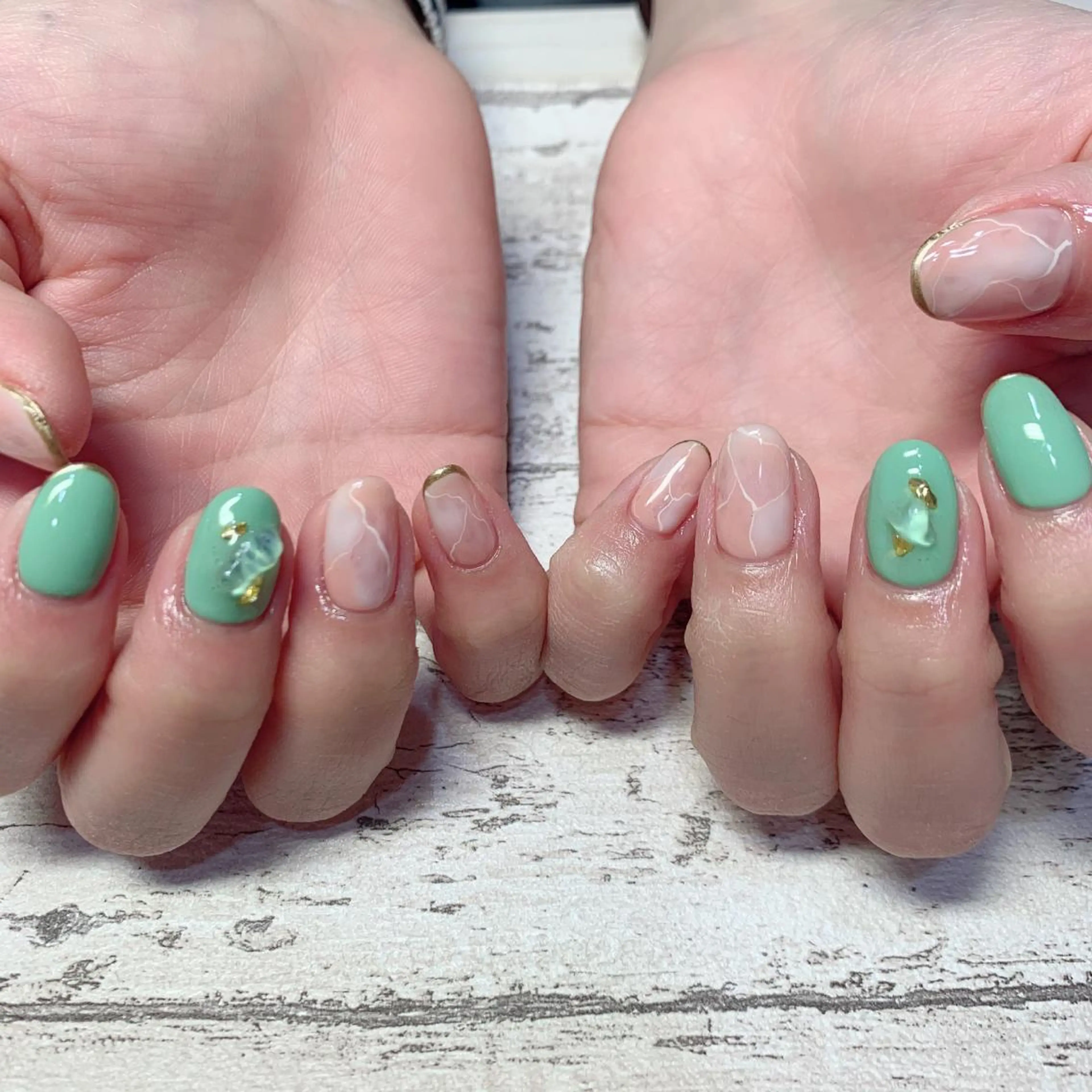 ネイル ニュアンスネイル 春日井ネイルサロン iroのネイルデザイン