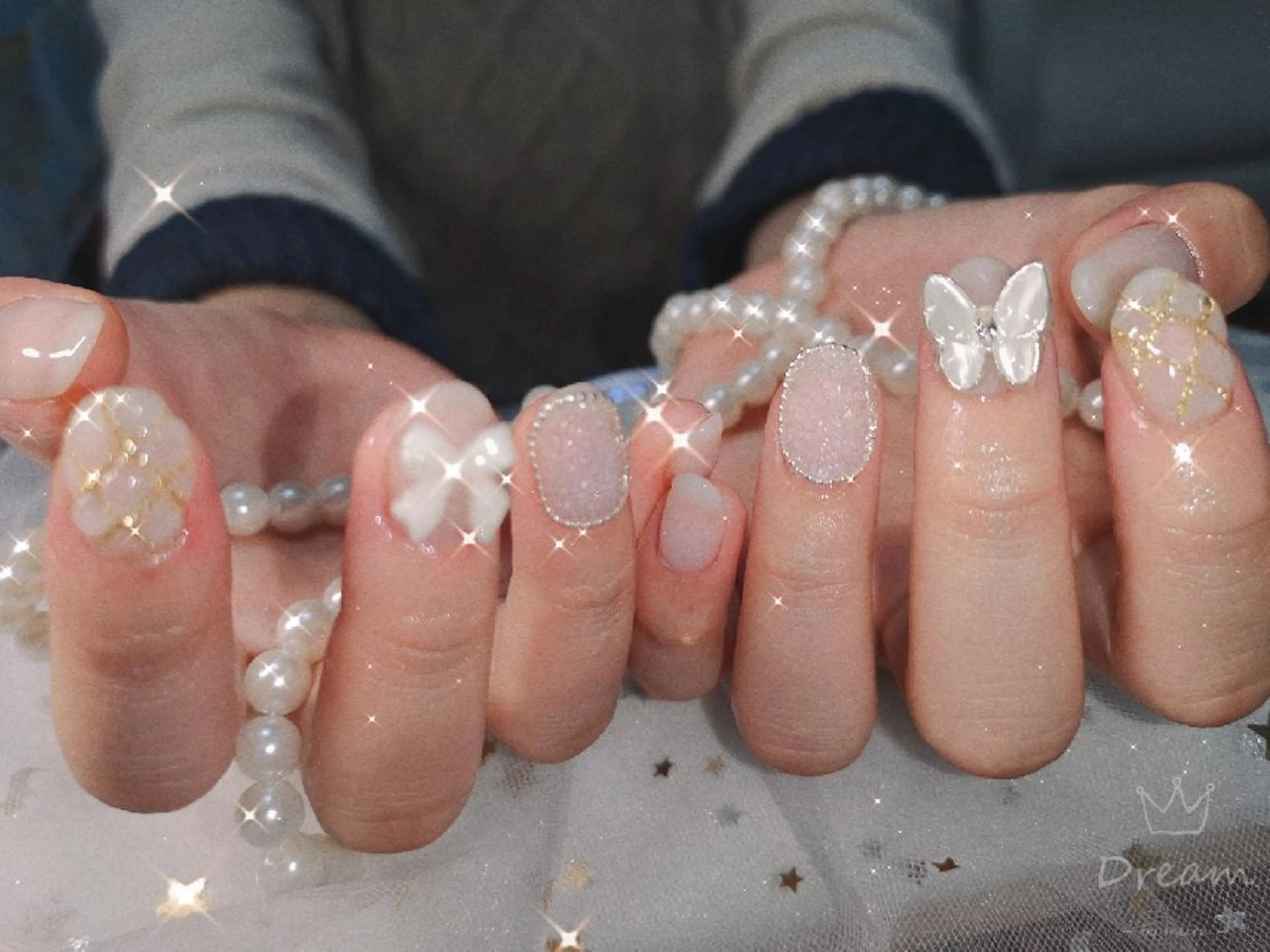 ミディアム ネイル 韓国風ヘア 韓国ネイル ハンドネイル ネイリストゆか💅 長さだし、深爪矯正のネイルデザイン