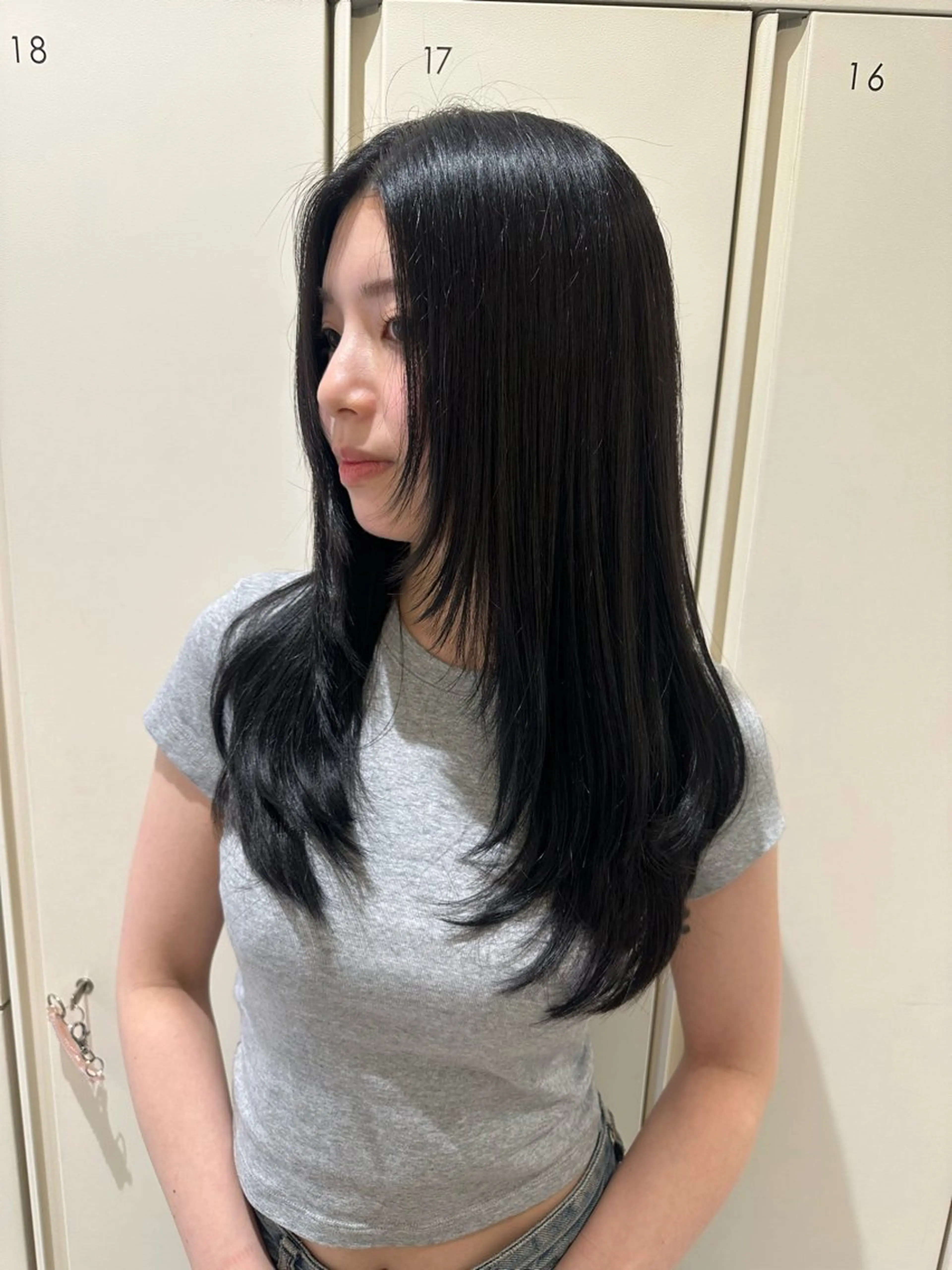 ロング カラー ヘアアレンジ タイトボブ個性派カラ ーAKANEのヘアスタイル