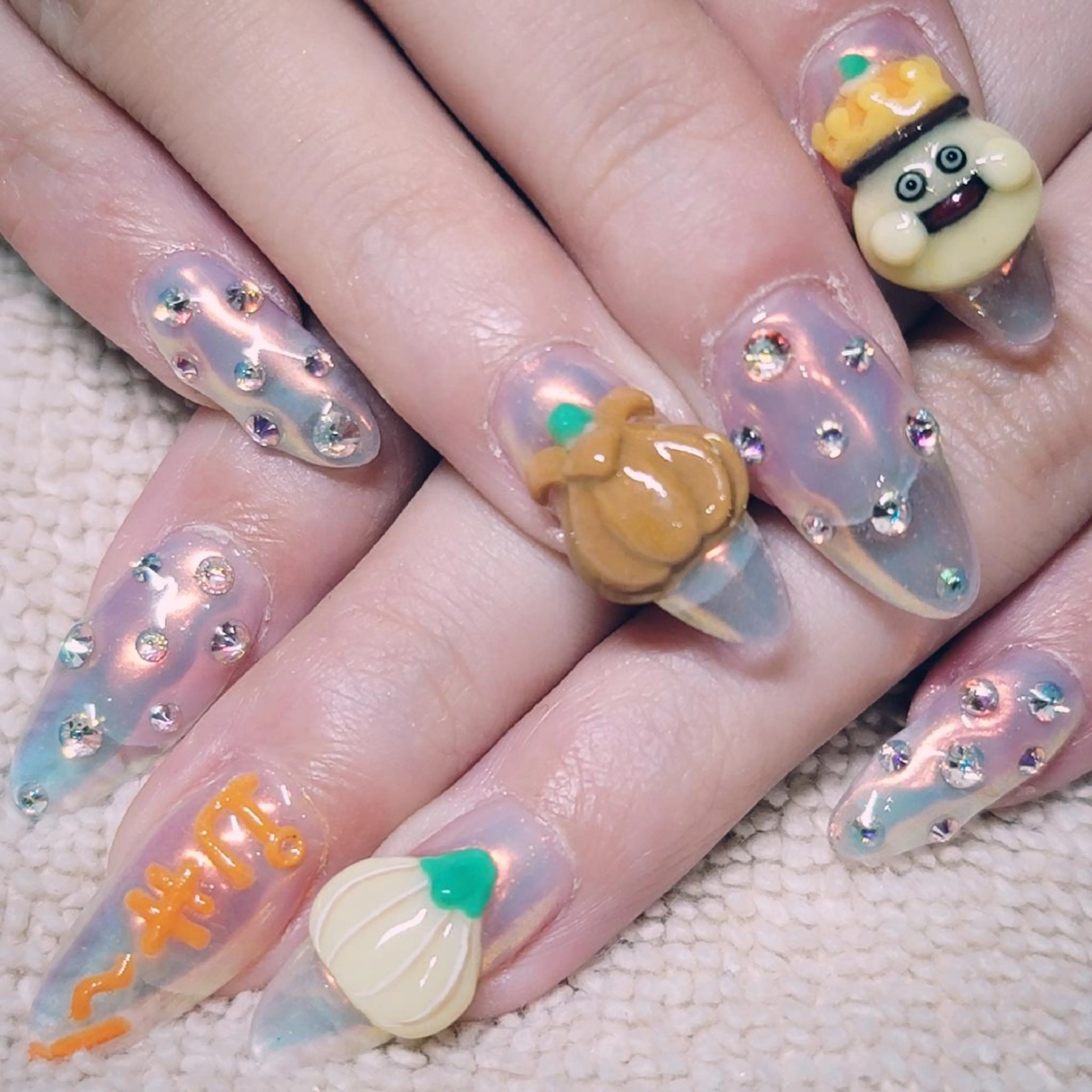 ネイル オーロラネイル クリアネイル 氷ネイル・うるうるネイル ピンク ハンドネイル よしだ ひろきのネイルデザイン