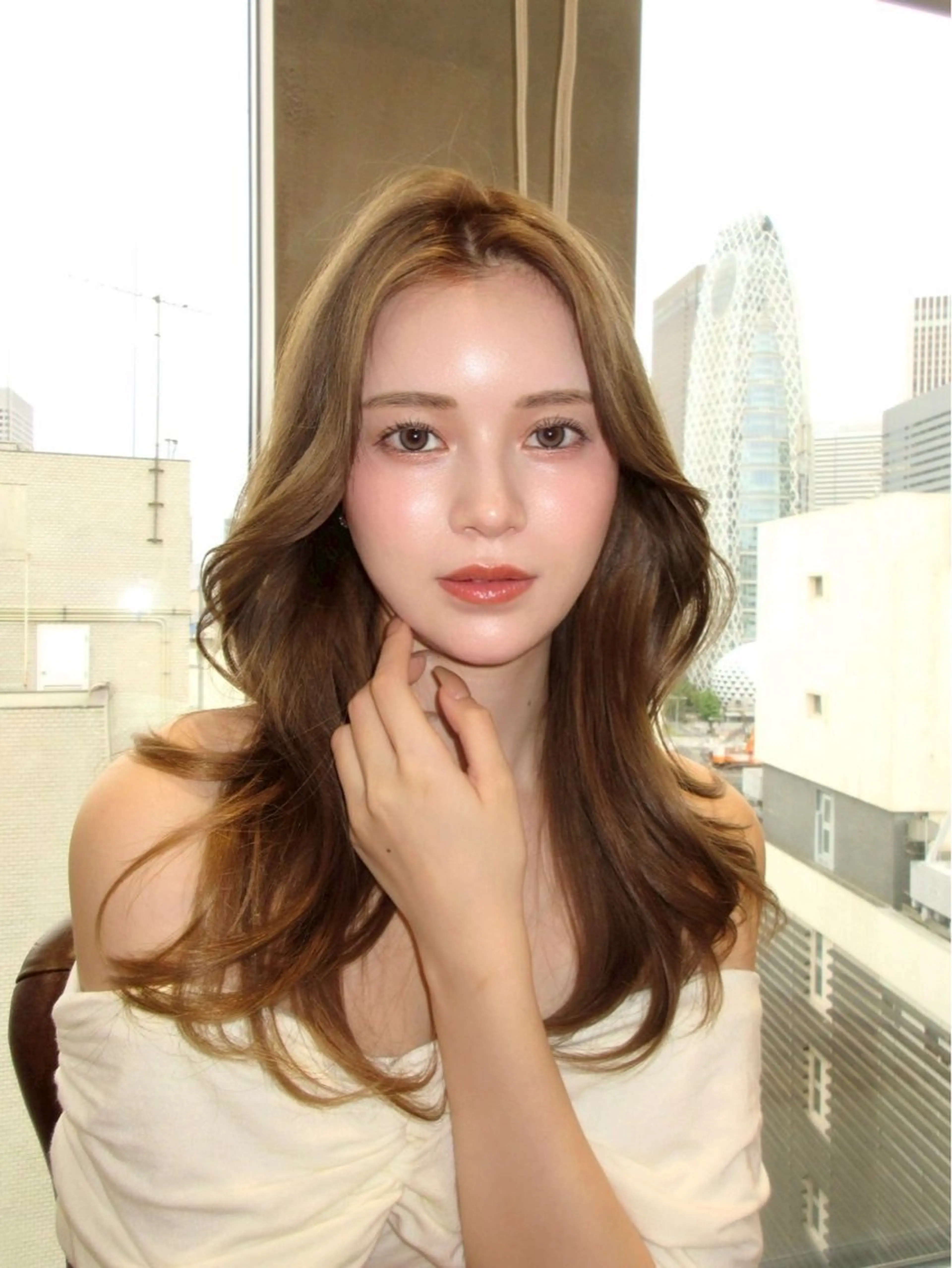 ミディアム カラー 顔周りカット レイヤーカット 小顔カット トリートメント カット ヘアカラー トリートメント 韓国くびれヘア 顔まわり新宿/さやかのヘアスタイル