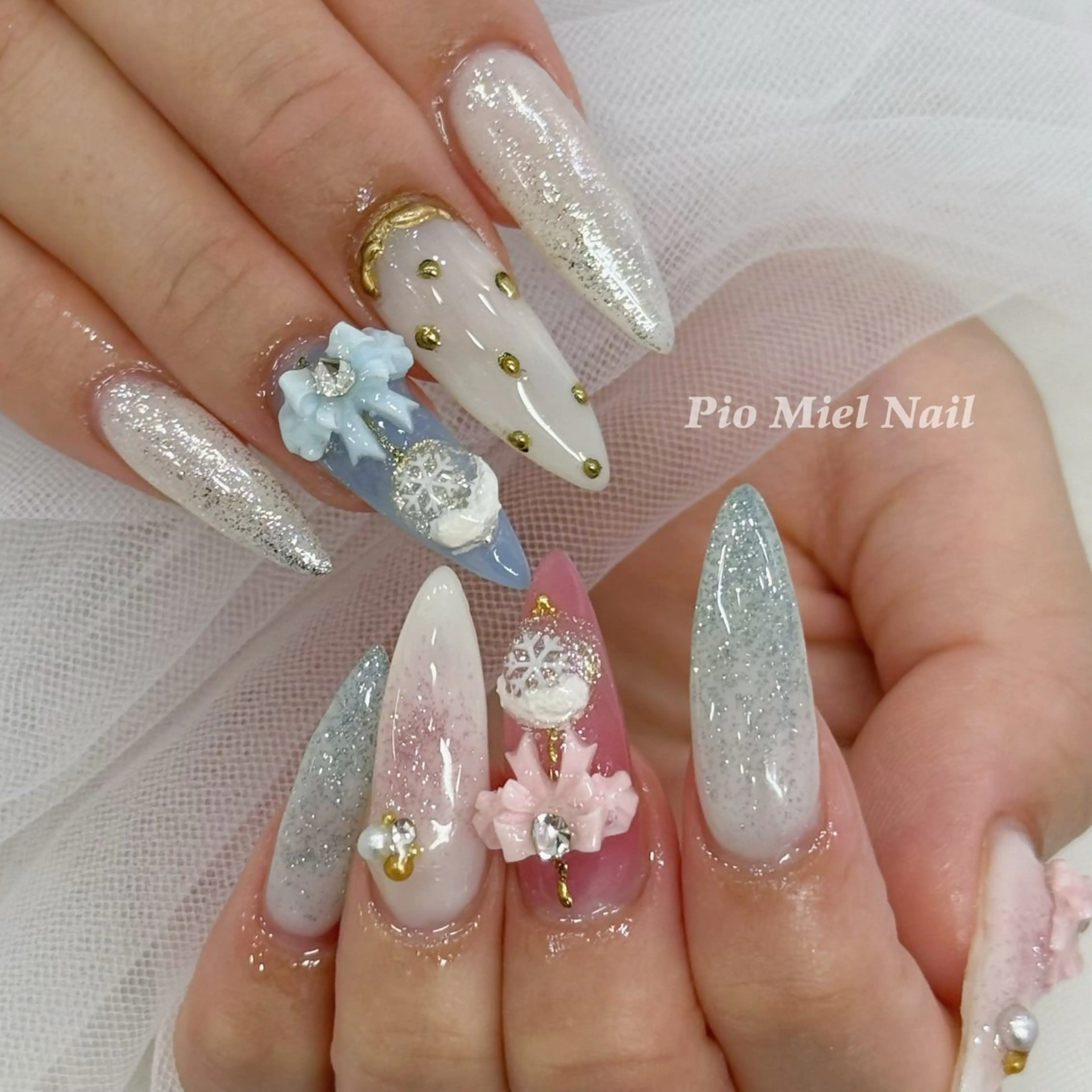 ネイル ブルー 長さ出し ジェルネイル ガーリー ラメ(グリッター) ハンドネイル momo 長さだしのネイルデザイン