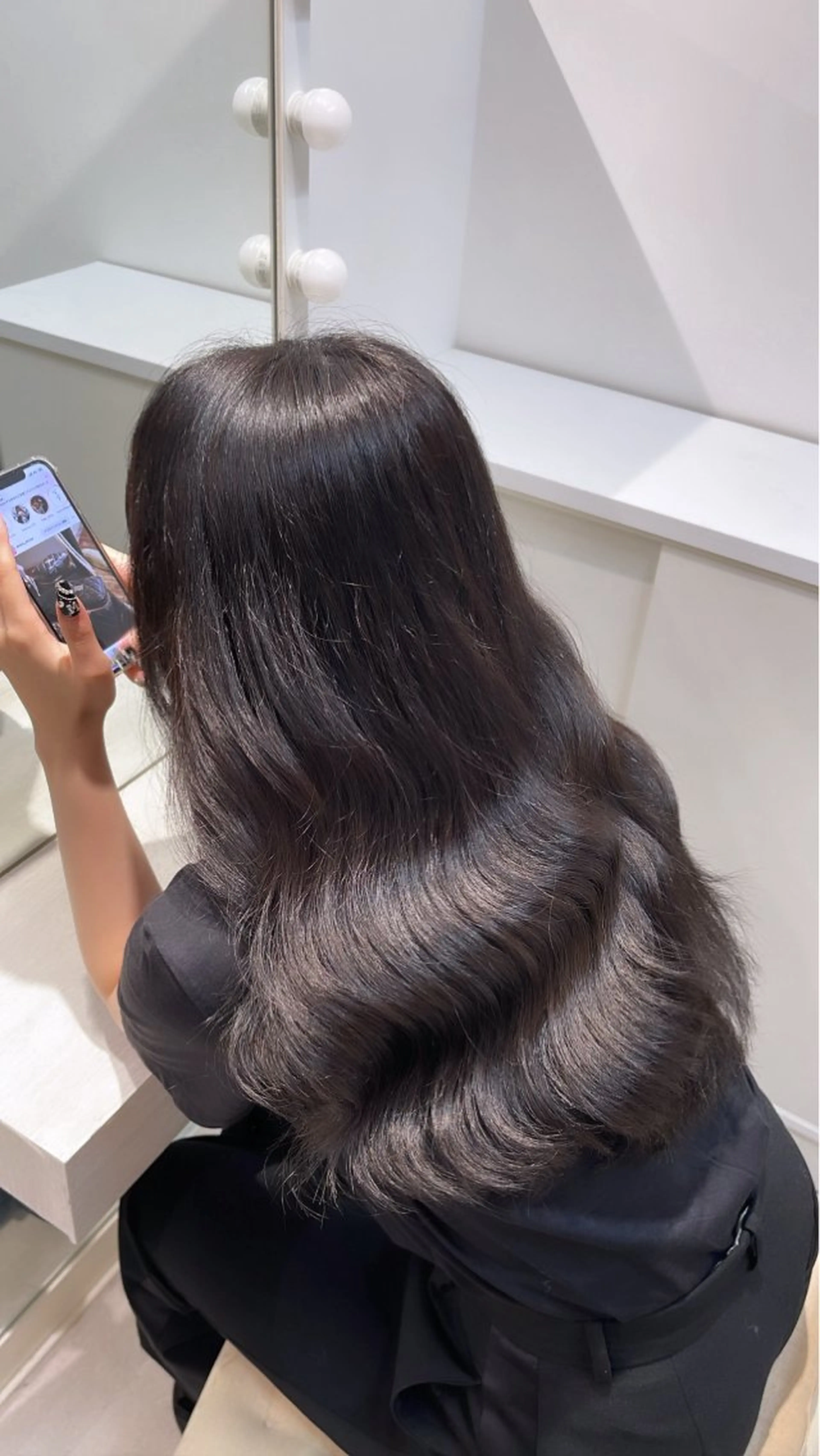 カラー グレージュ レイヤーカット/ 艶カラー/山内一暉のヘアスタイル