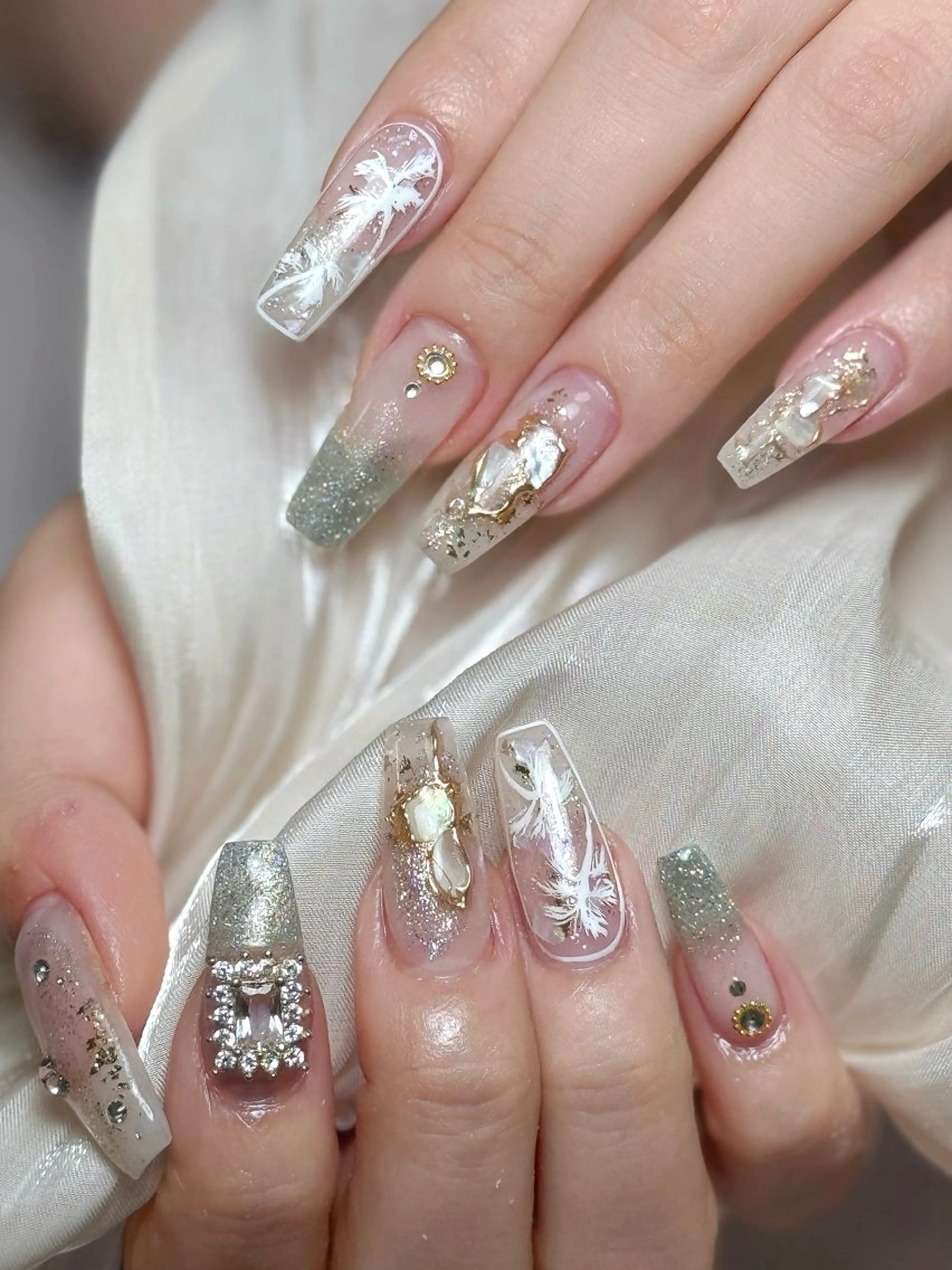 ネイル Maggie Nail🦩のネイルデザイン