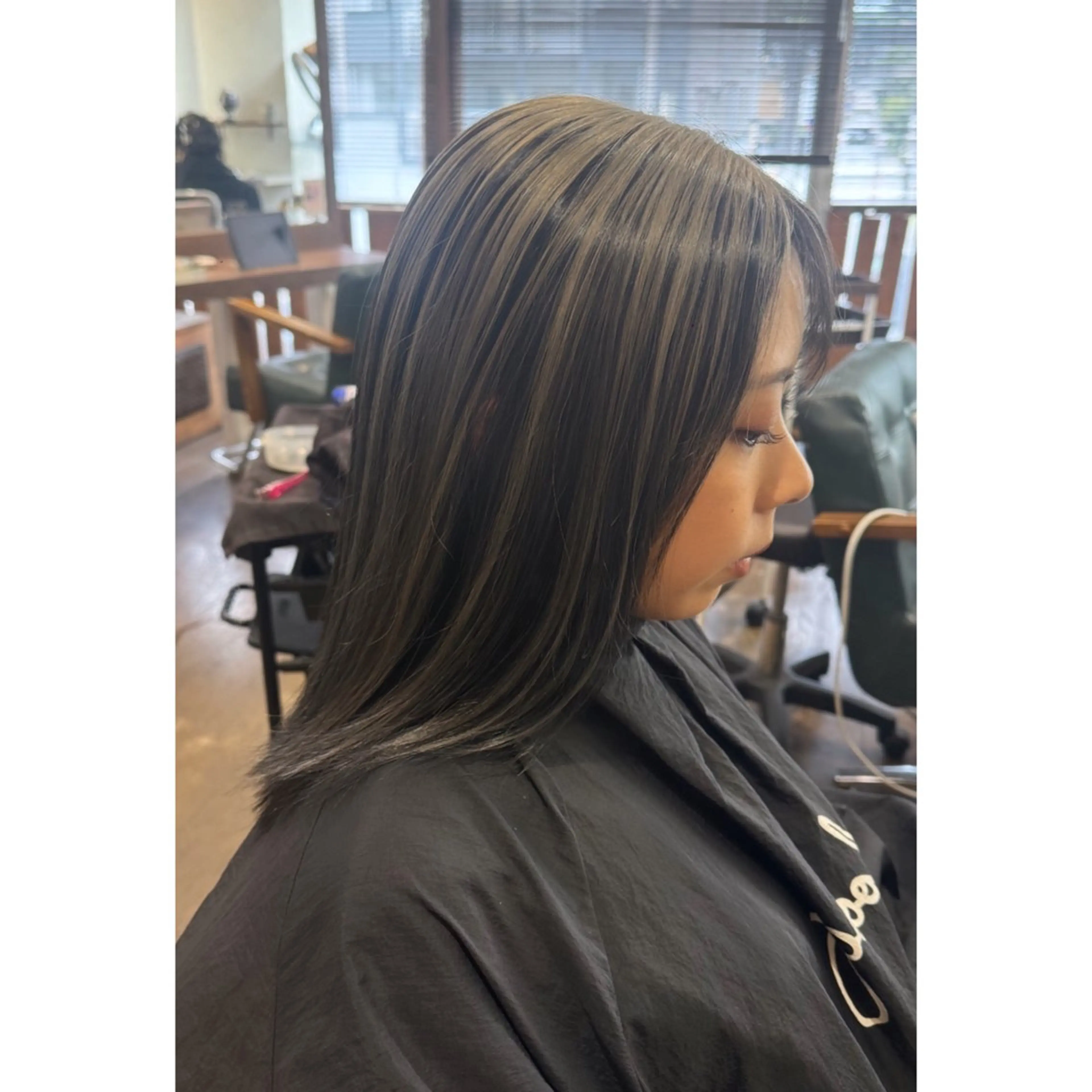 バレイヤージュ、グラデーションカラー（デザインカラーの場合こちらでご予約お願いします）➕4stepトリートメント付きの写真