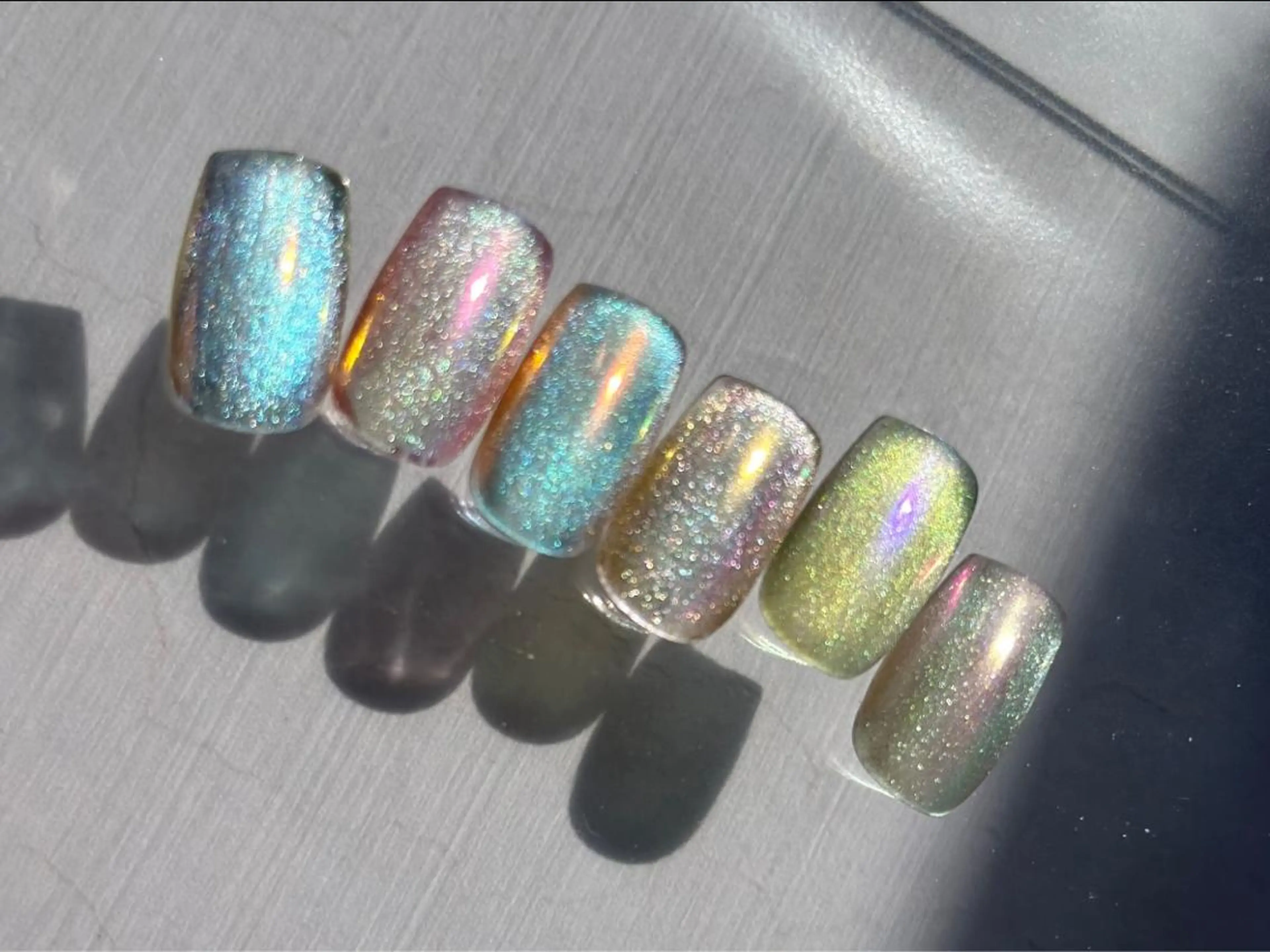 ネイル オーロラネイル ハンドネイル nail salon etoleのネイルデザイン