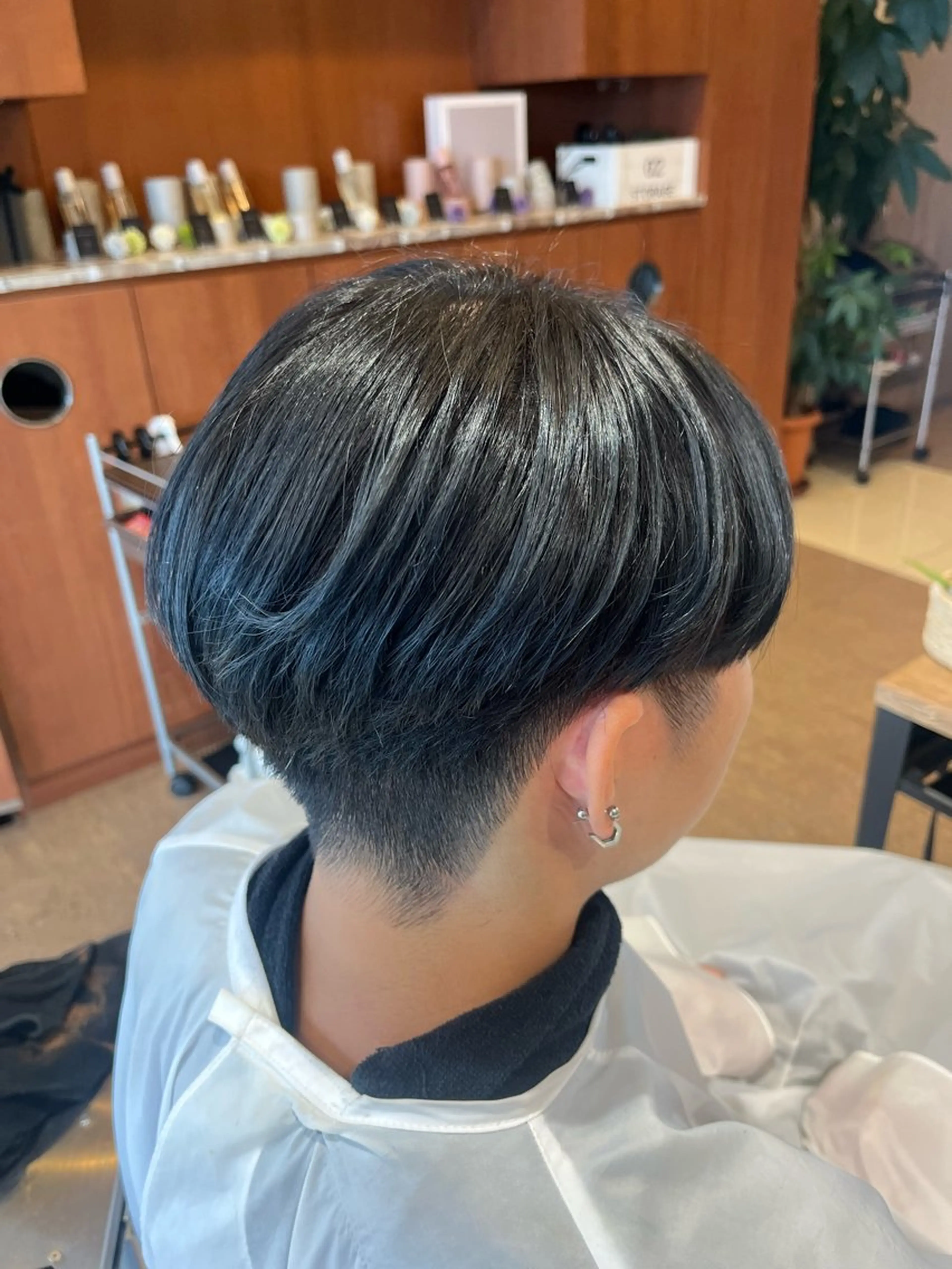 ショート カラー 佐藤 華音のヘアスタイル