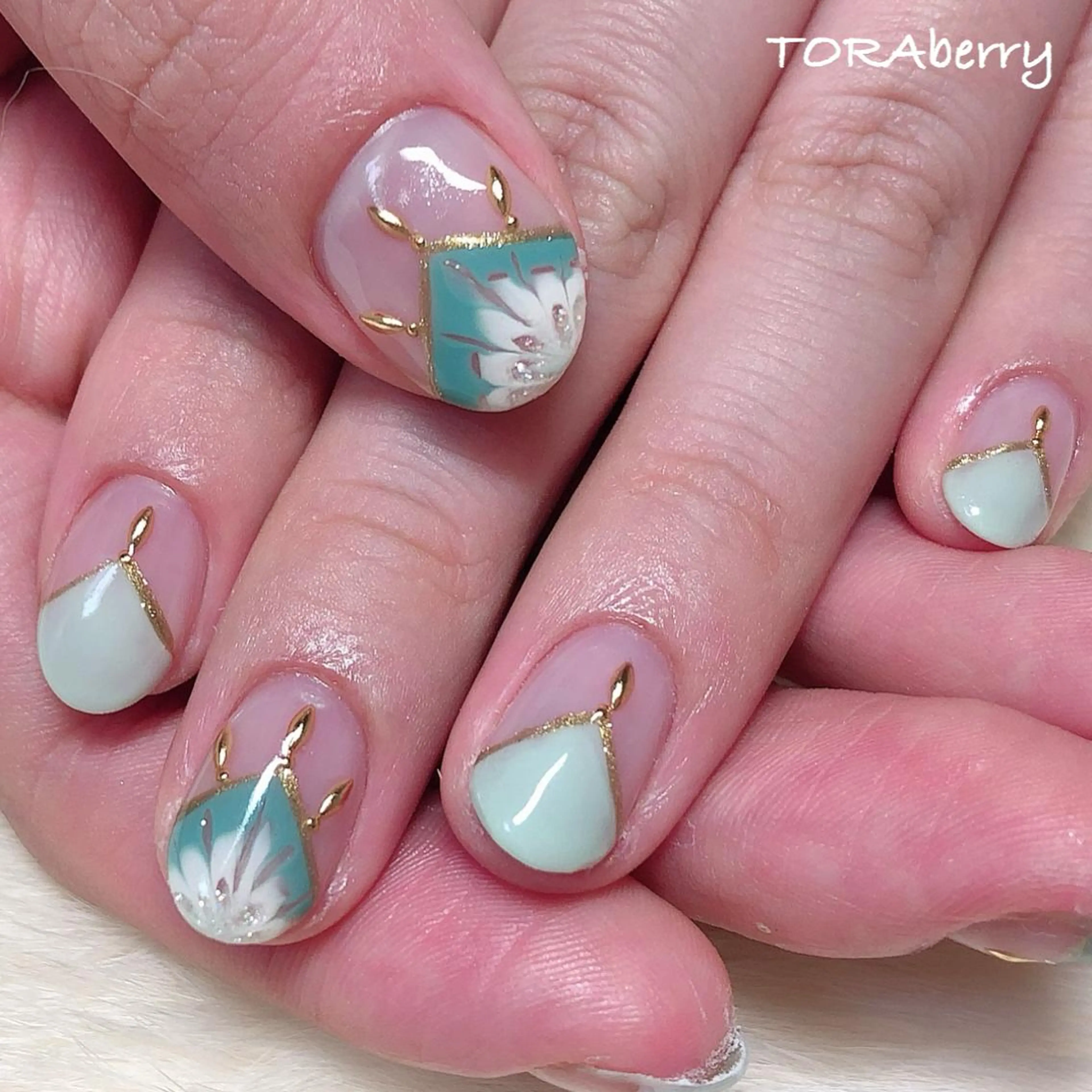 ネイル ピーコックネイル ハンドネイル ネイリスト なつみのネイルデザイン