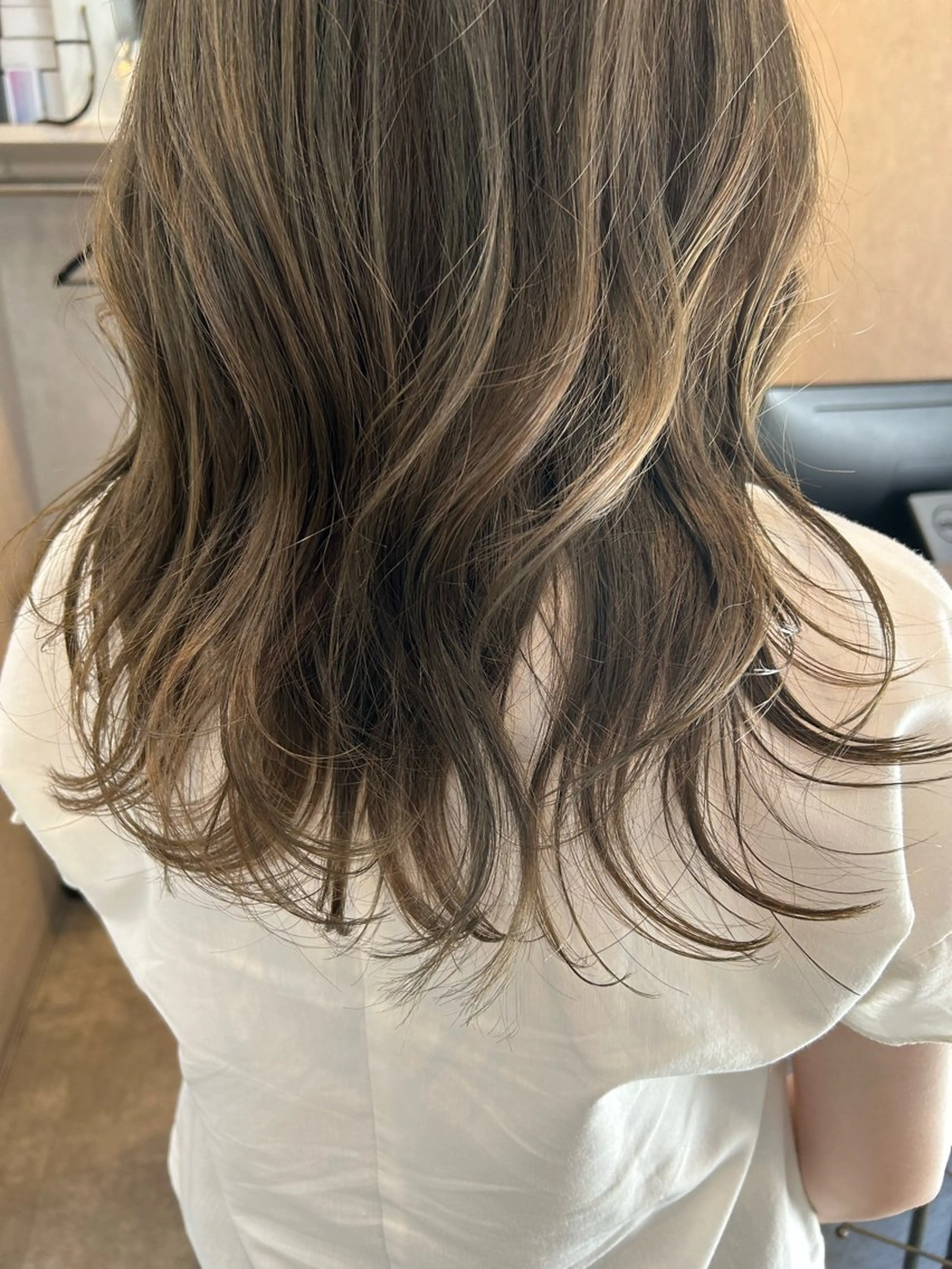 ミディアム カラー いなみね はるきのヘアスタイル