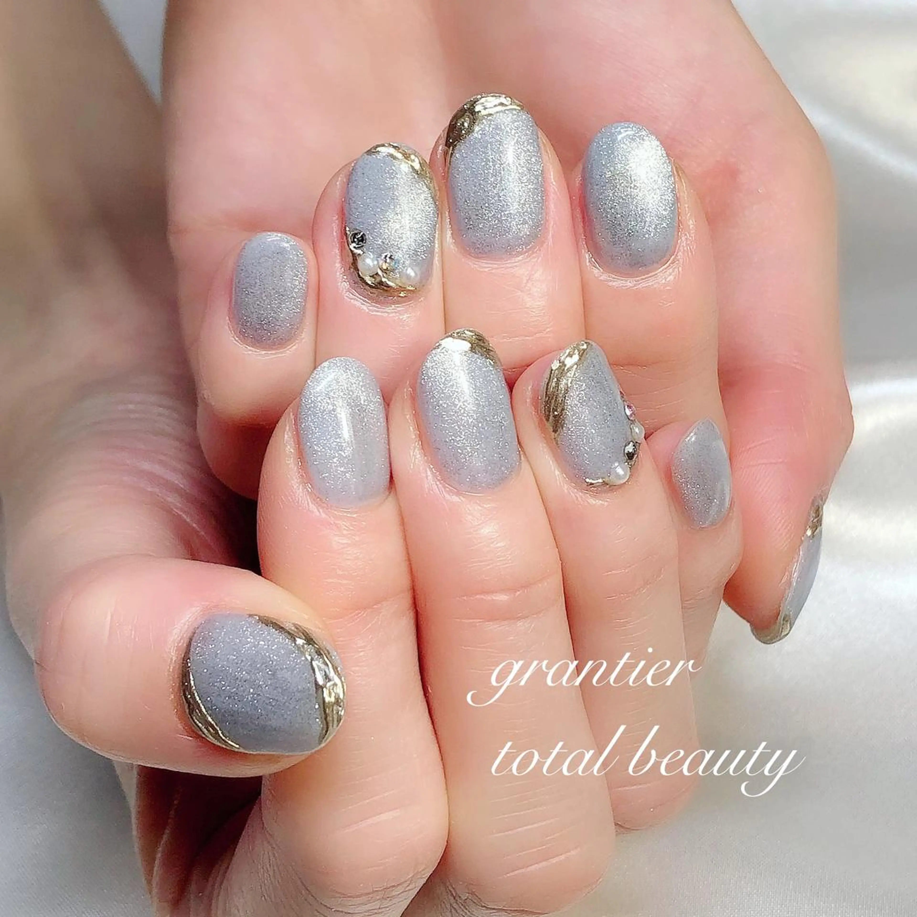 ネイル マグネットネイル grantier beautyのネイルデザイン