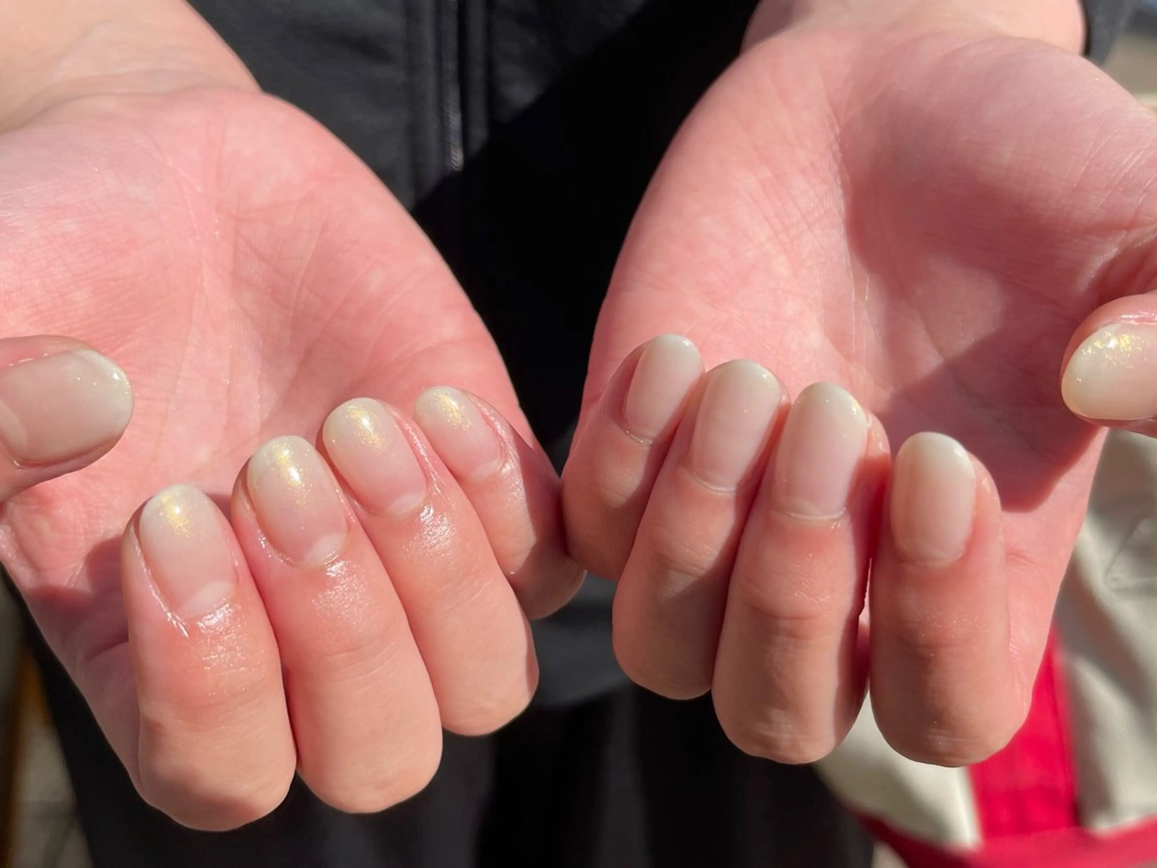 ネイル グラデーション ホワイト 内堀 優妃のネイルデザイン