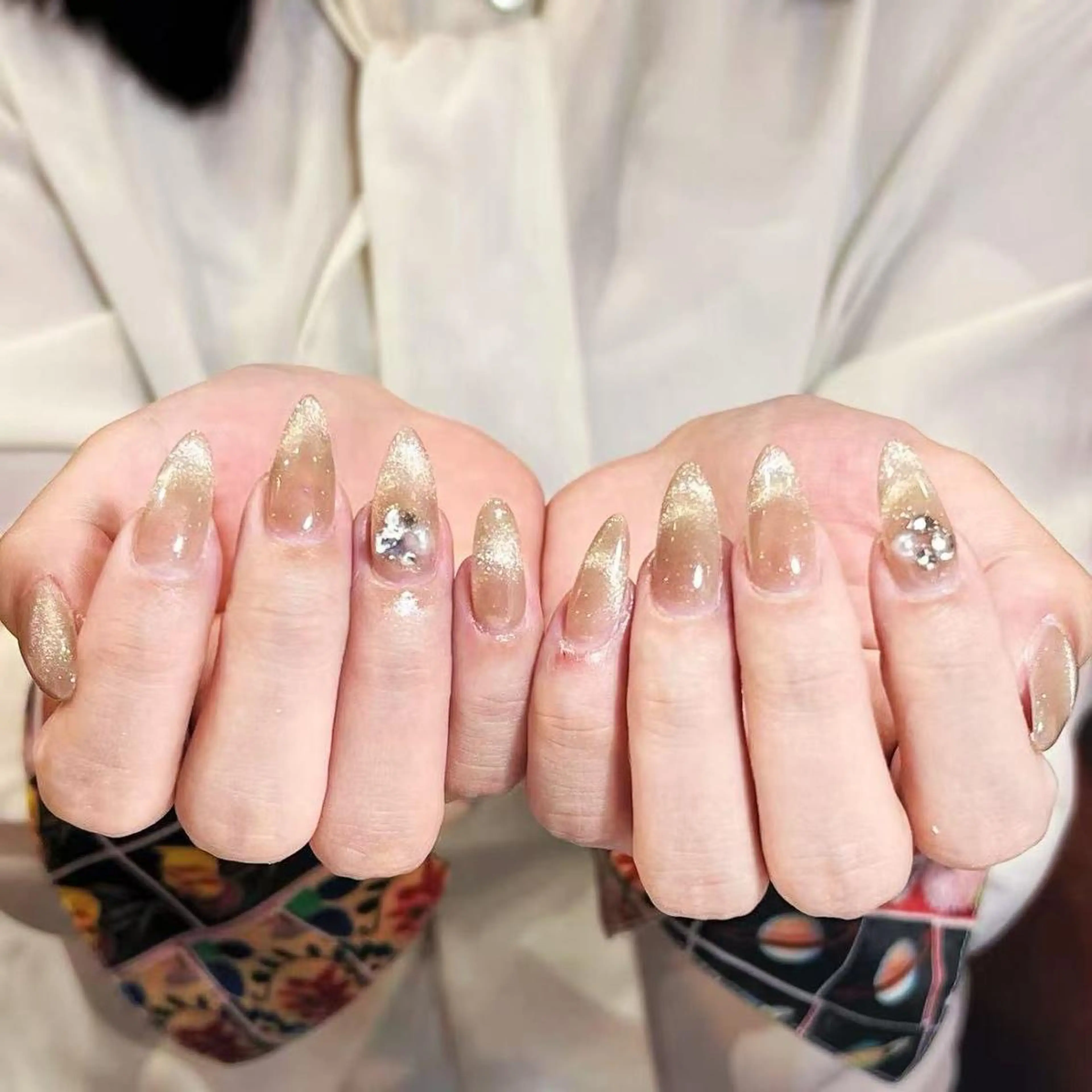 ネイル アートネイル オーロラネイル ガーリー キラキラネイル マグネットネイル ハンドネイル Diamond ✨のネイルデザイン