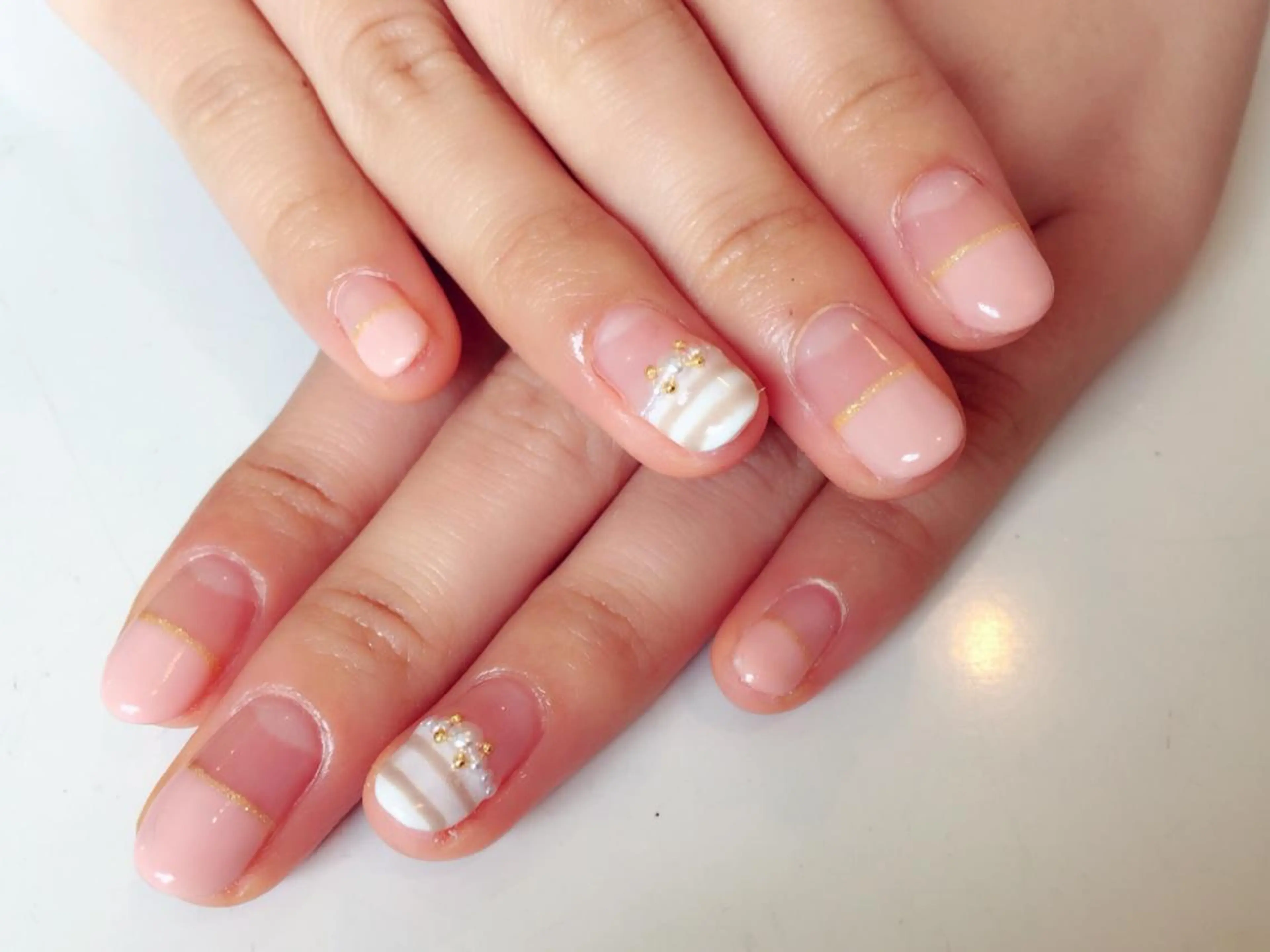 ミディアム ネイル ハンドネイル mie ミイのネイルデザイン