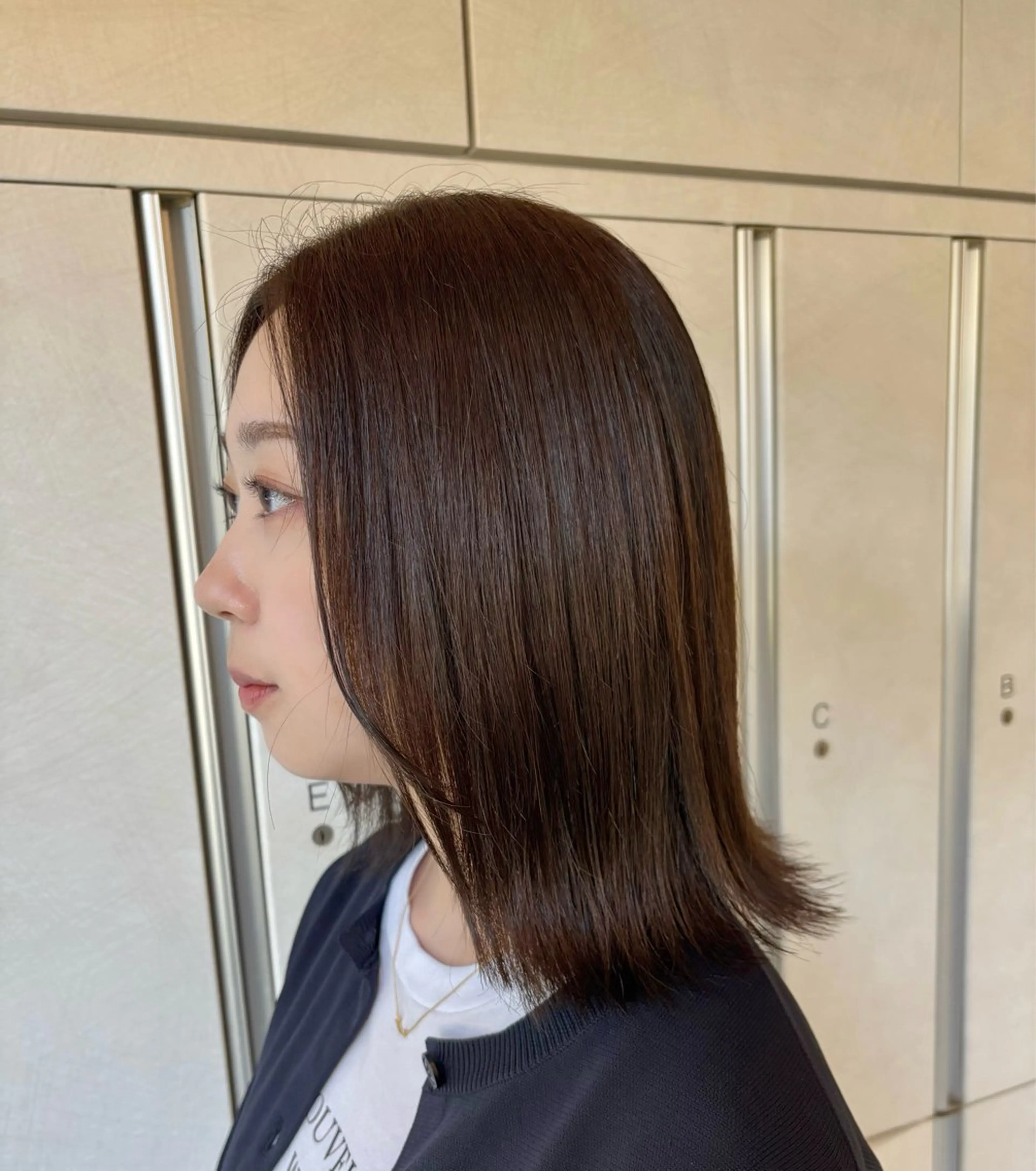 ミディアム カラー ベージュカラー 透明感カラー オリーブベージュ オリーブカラー 外ハネヘア レイヤーカット/ボブ /nene🍥⋆*のヘアスタイル