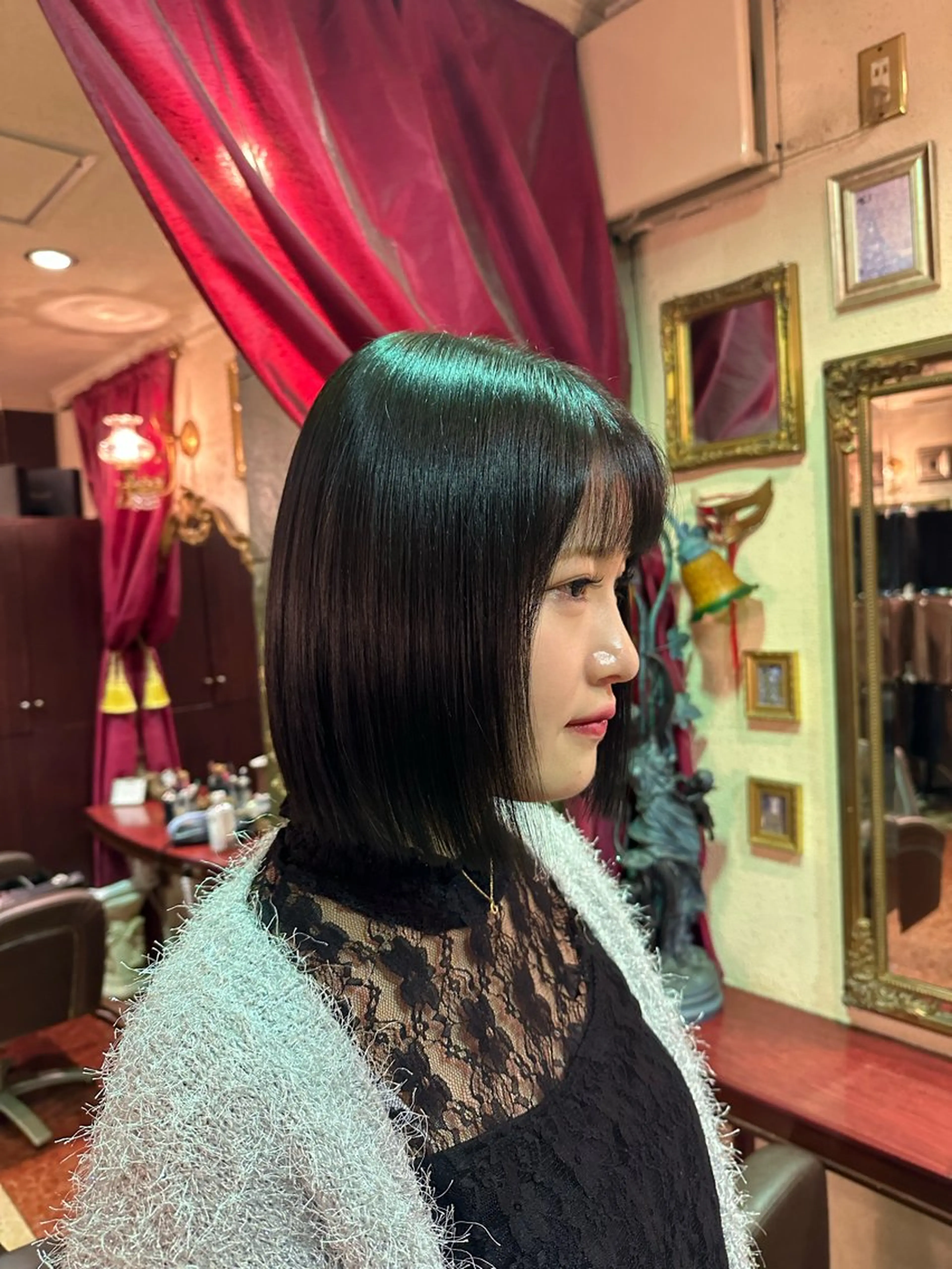 ミディアム ケアカラー ボブ トリートメント 【レイヤー/韓国風 /髪質改善】RINのヘアスタイル