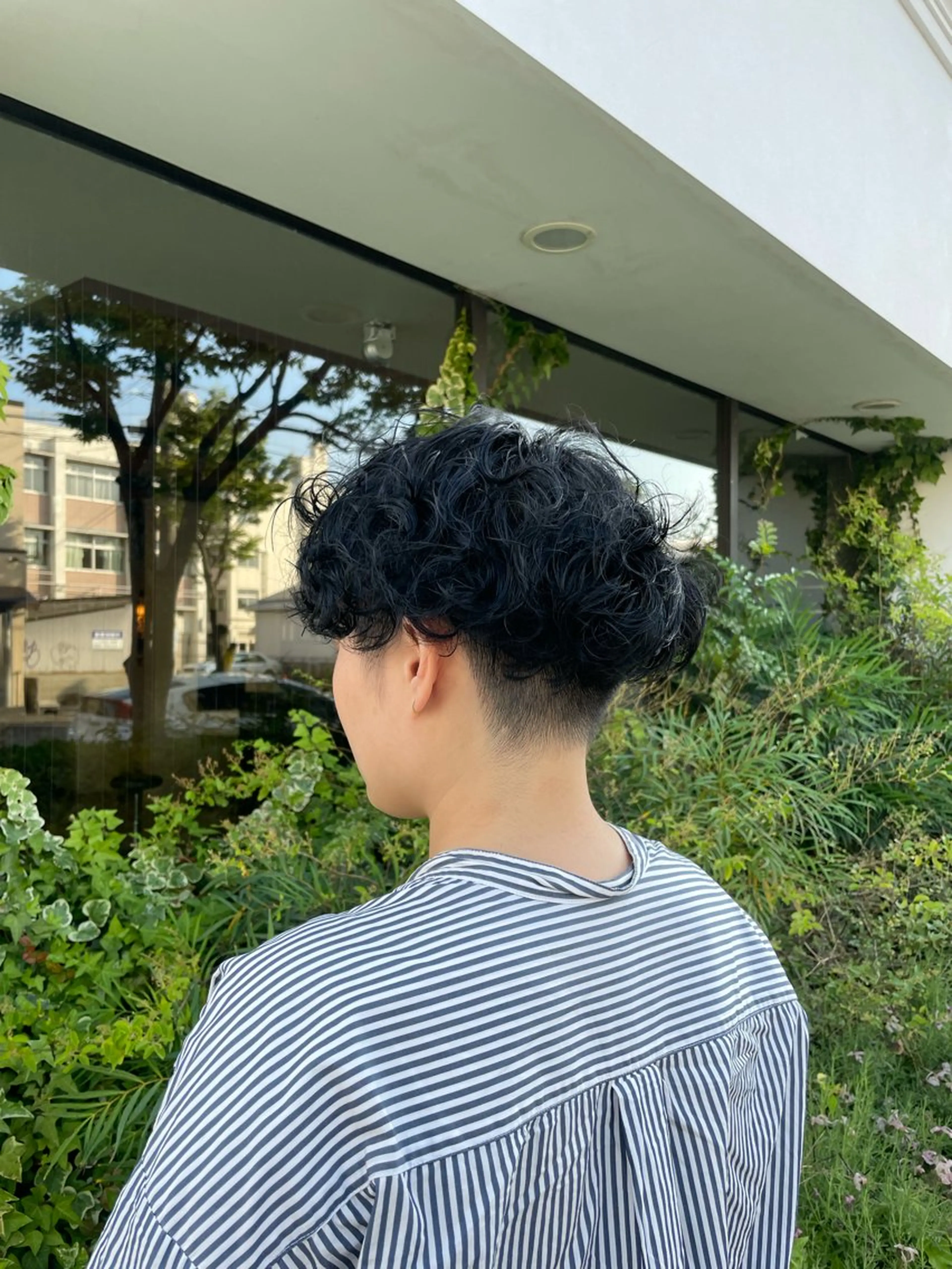 ショート ROZA germe所属・SHIO / ハイトーンカラーのヘアスタイル