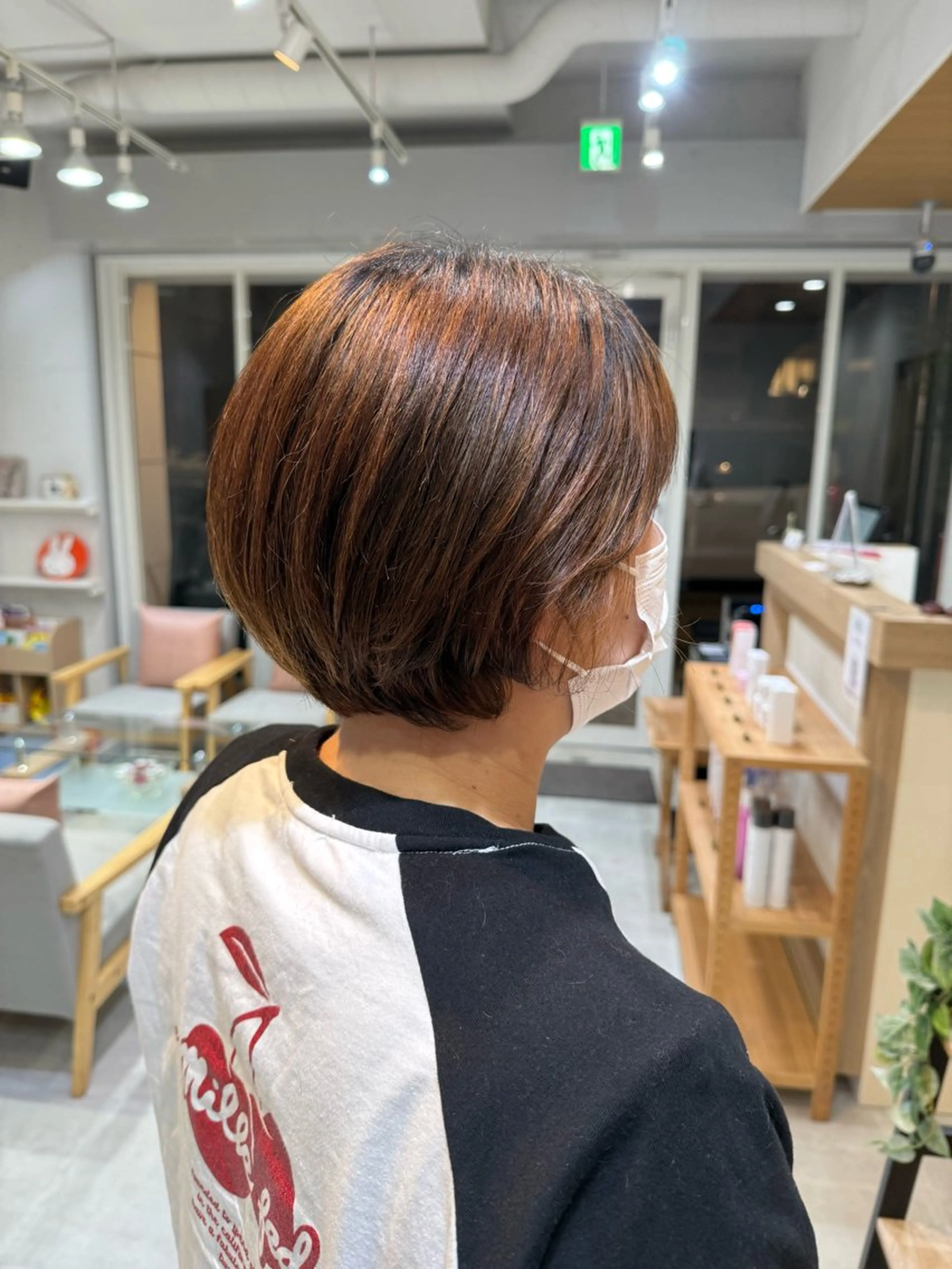 ショート 島 歩那のヘアスタイル