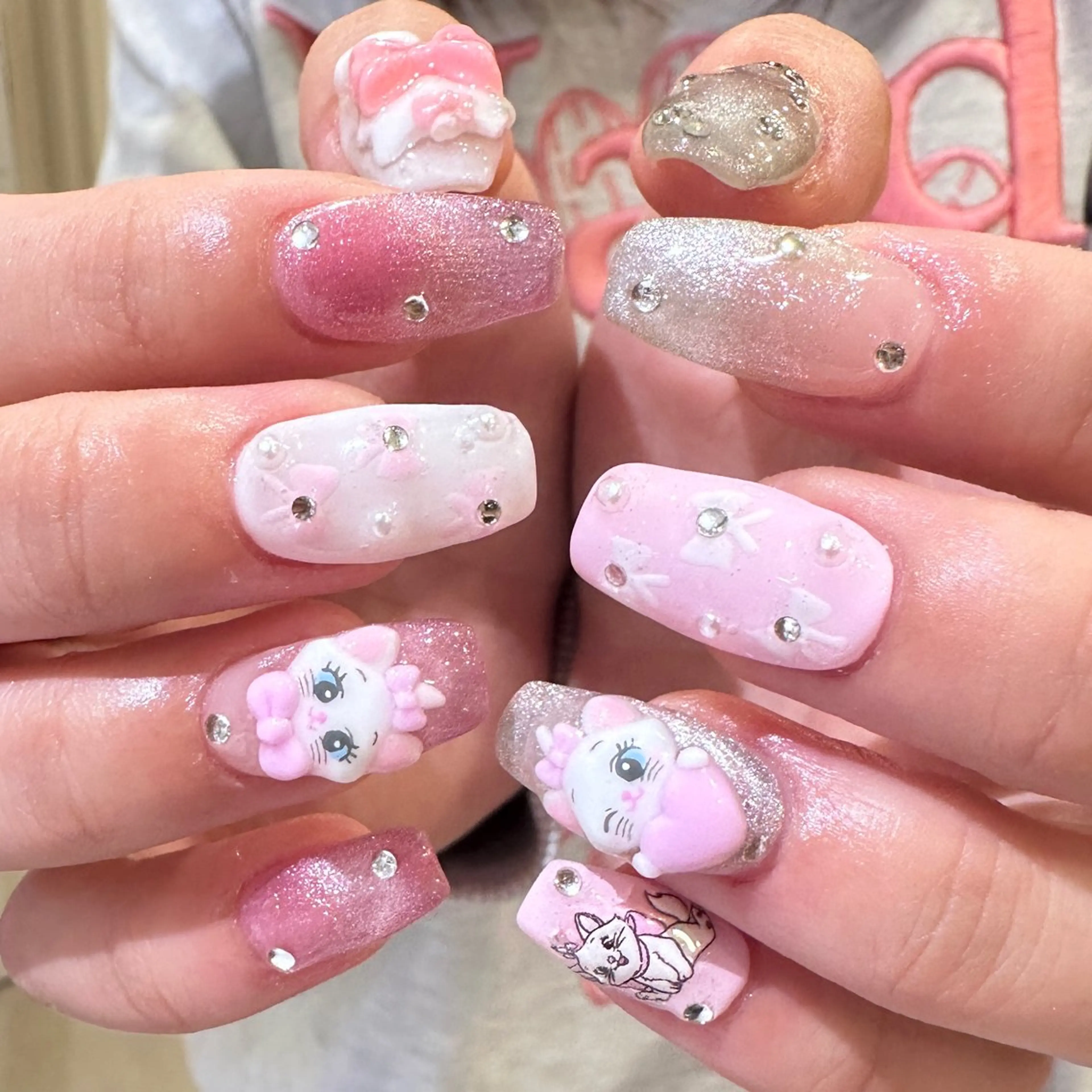 ネイル ハンドネイル 👽個性派ネイル🎀 komachiのヘアスタイル