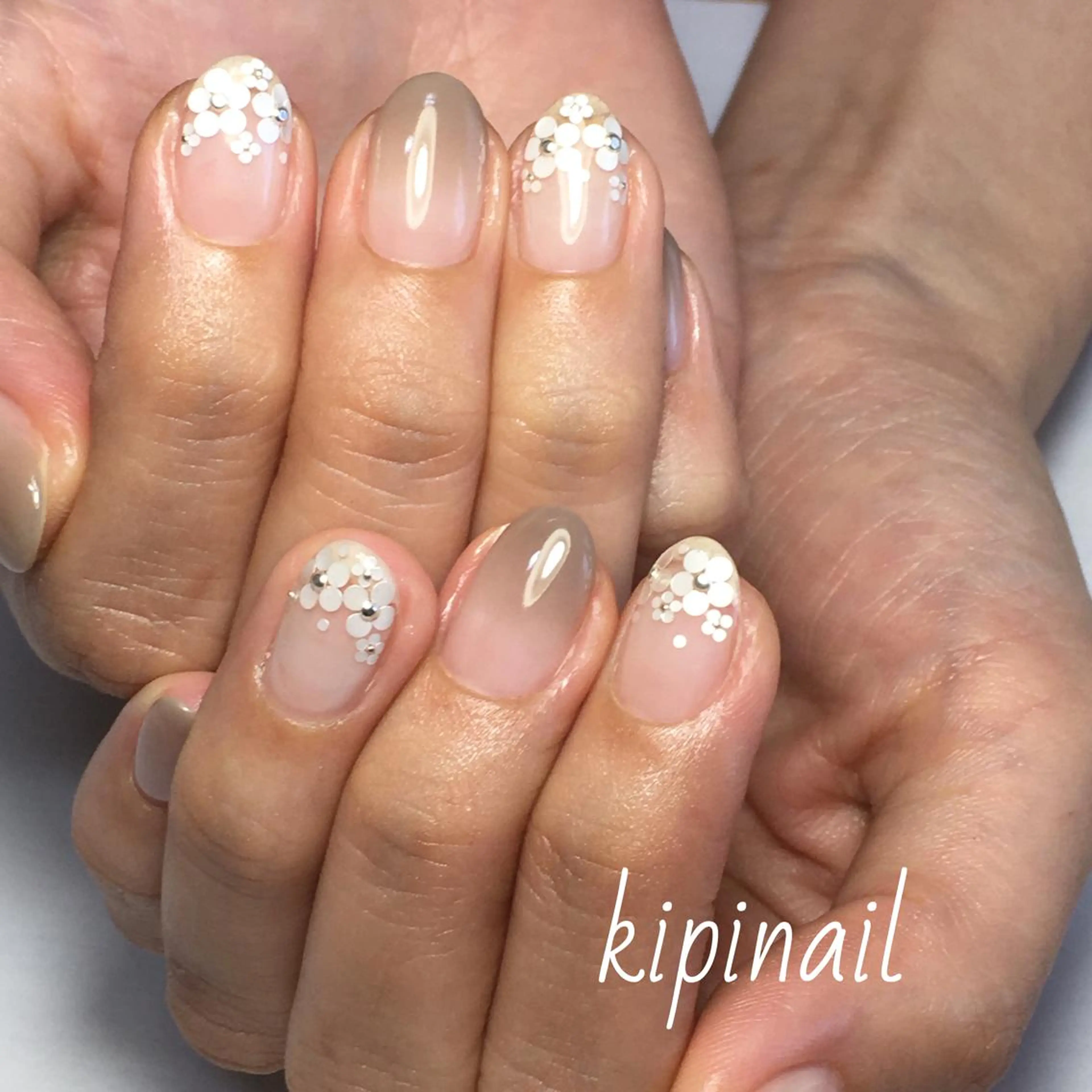 ネイル フラワーネイル ホログラムネイル kipinail 川﨑えりかのネイルデザイン