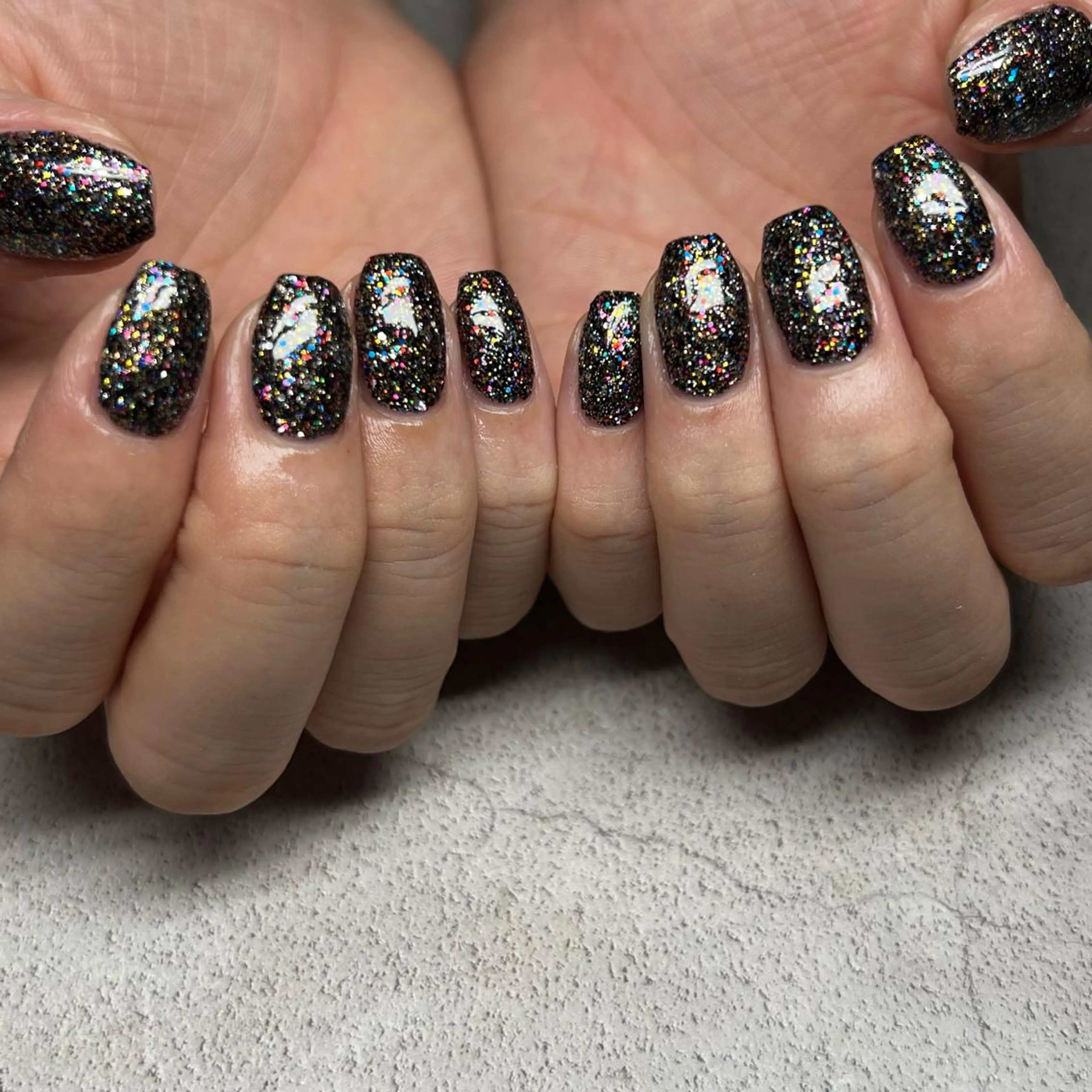 ネイル ラメ(グリッター) ハンドネイル 𝐫𝐚𝐢 𝐧𝐚𝐢𝐥のネイルデザイン