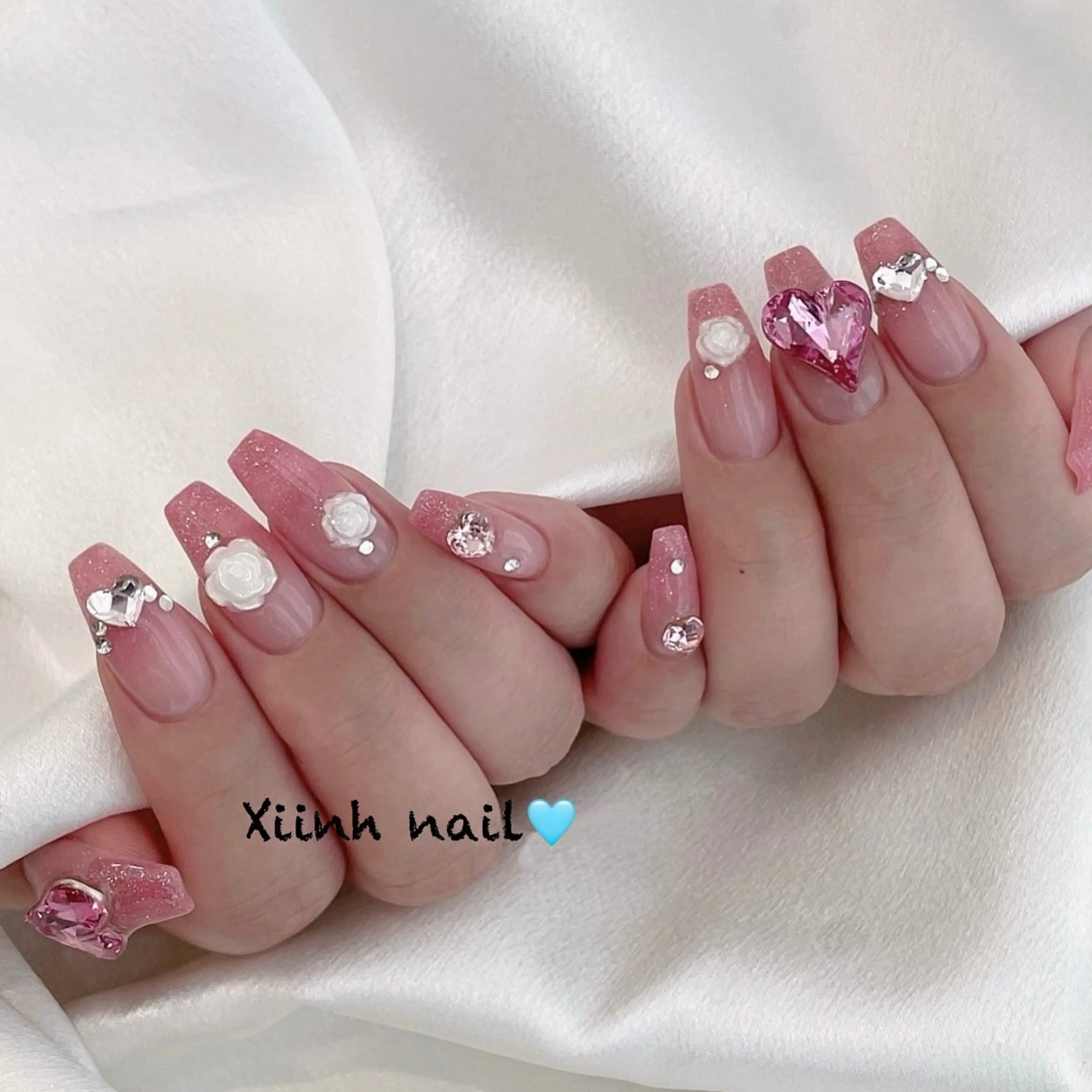 ネイル チークネイル 桜ネイル フットネイル ジェルネイル ハロウィン XIINH NAIL SALONのネイルデザイン