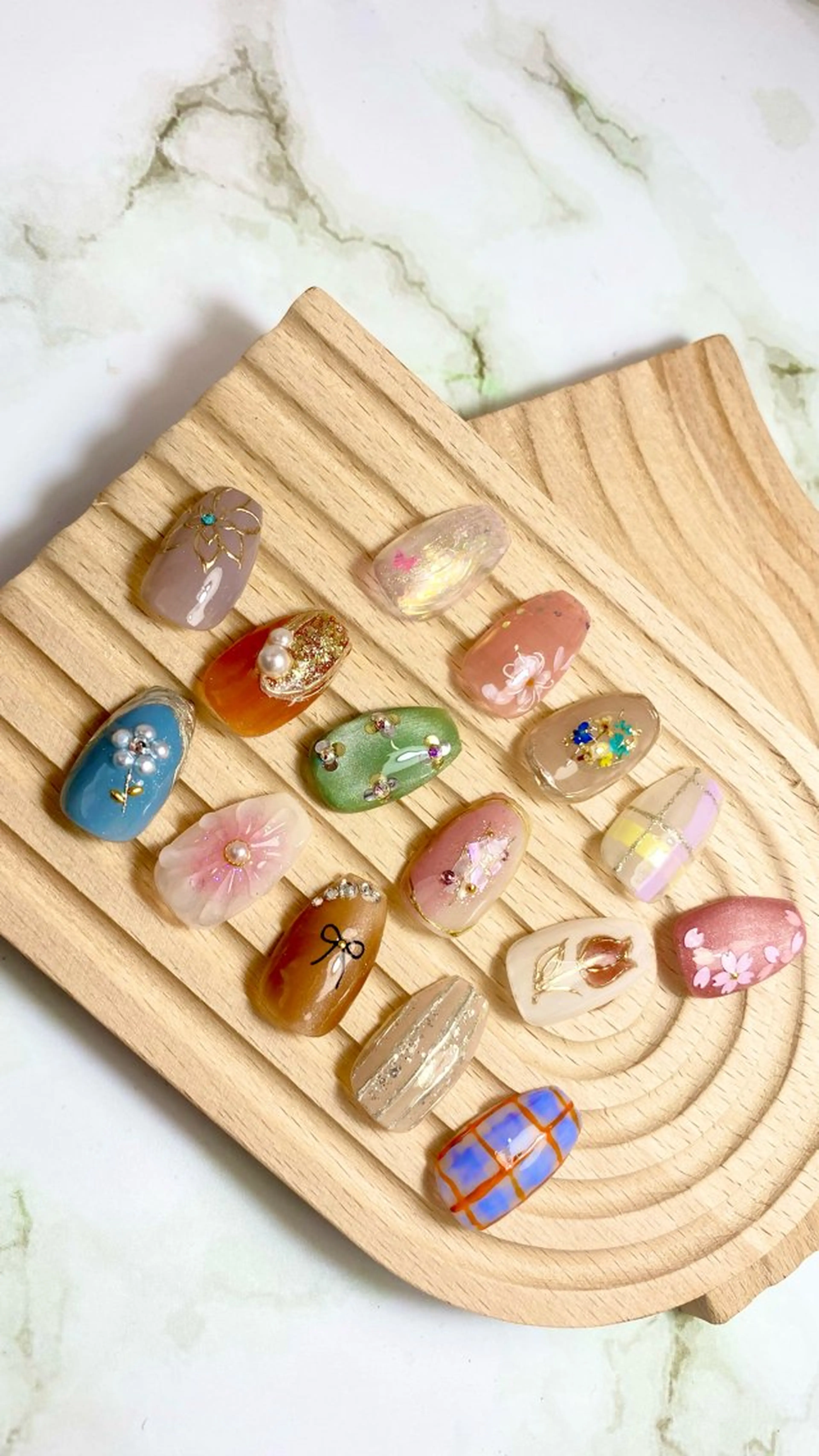 【初回オフ無料】hand 🫧 2本デザインの写真