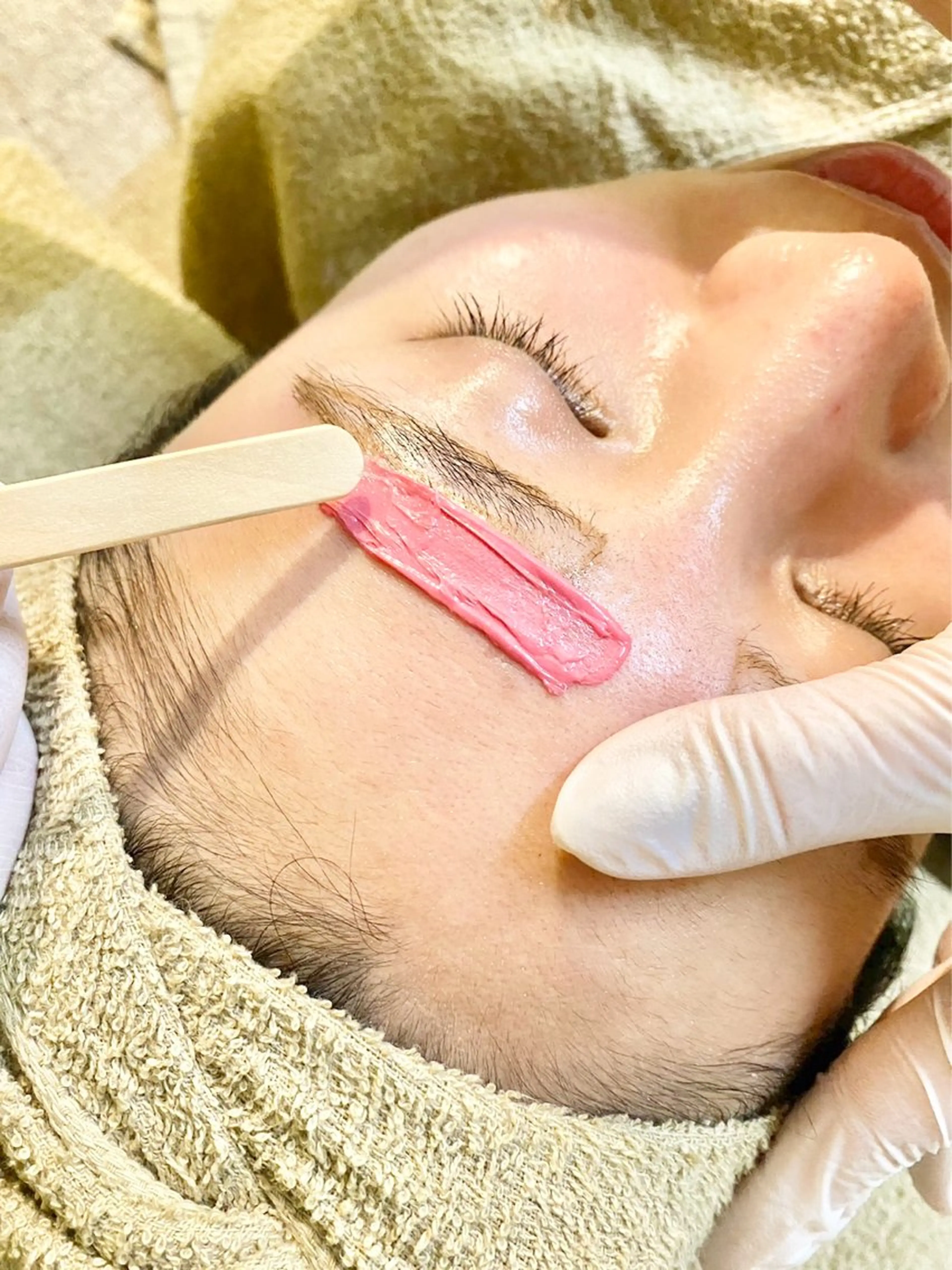 アイブロウ 眉毛ワックス脱毛 Nail & 高速脱毛 avenir【アヴニール】所属・WAX/眉/光脱毛 🌿リラク/小顔のエステ・リラクイメージ