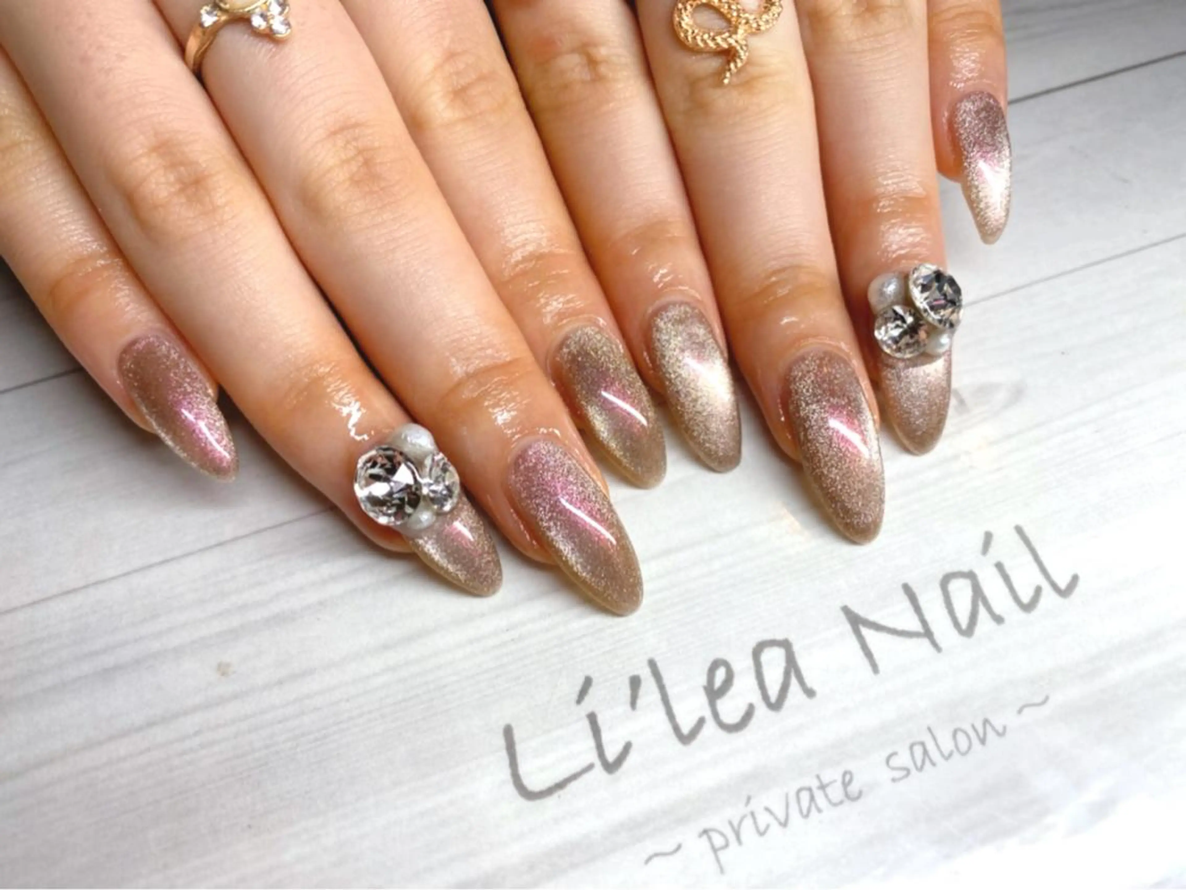 ネイル Li'leaNail AINAのネイルデザイン