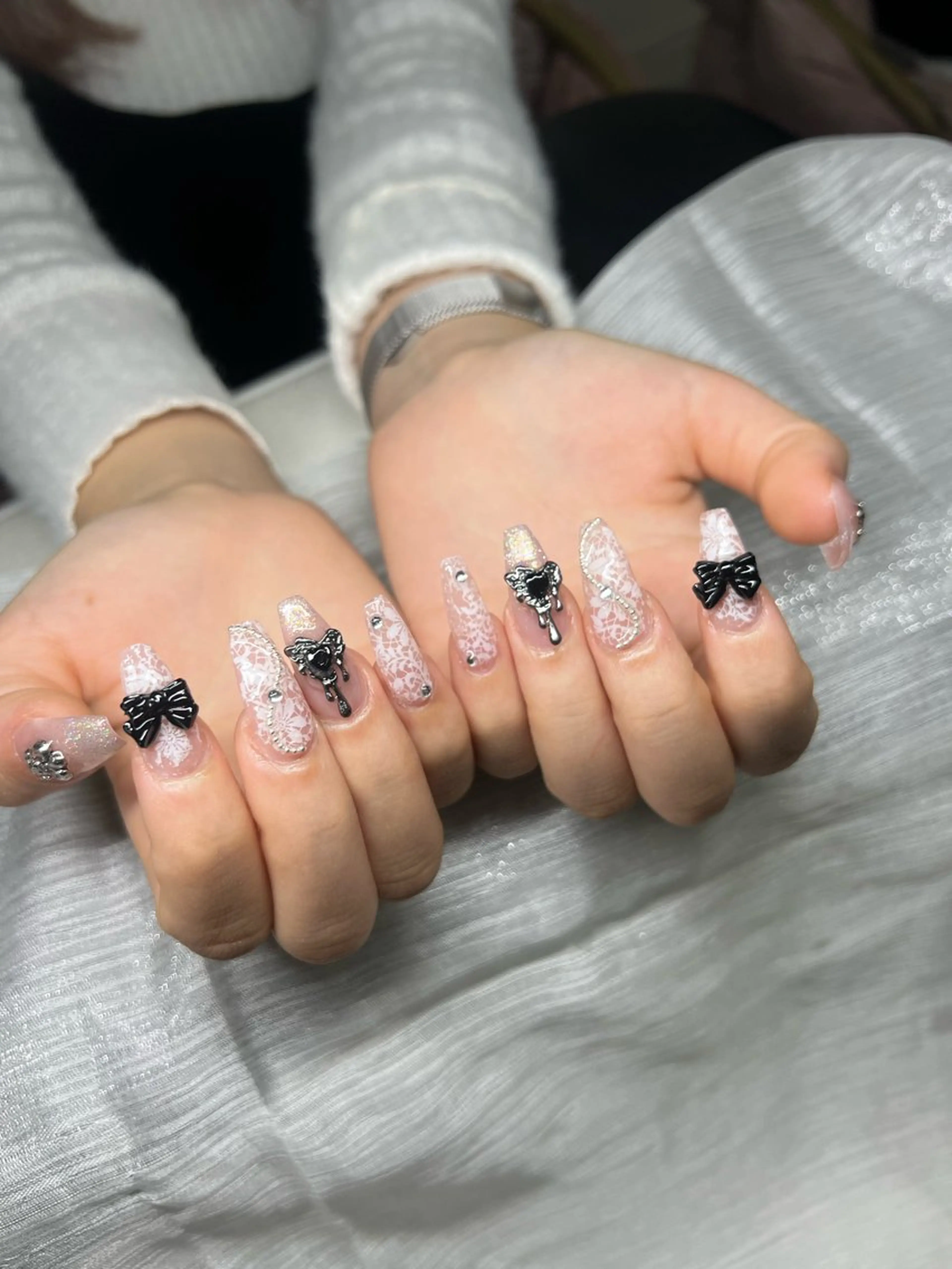 ネイル 長さ出し グラデーション 卒業式 キラキラネイル マグネットネイル Lee Nails チップ長さだし専門店のネイルデザイン