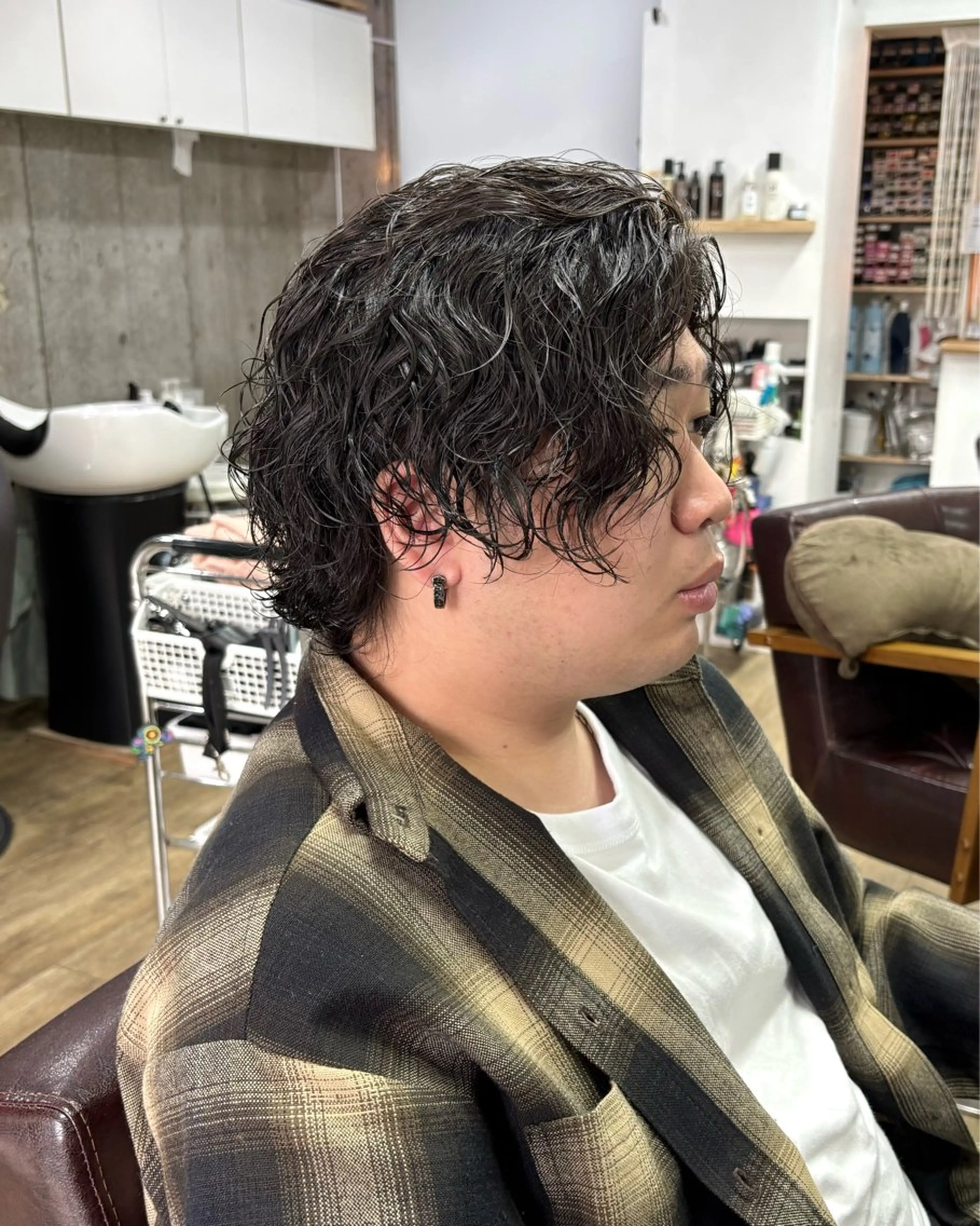 ミディアム パーマ メンズ ミディアムパーマ メンズパーマ 波巻きパーマ カット パーマ homme, famille raugh【オム・ファミーユ・ラグ】所属・【メンズ特化】パーマ /マッシュ/たいちのヘアスタイル