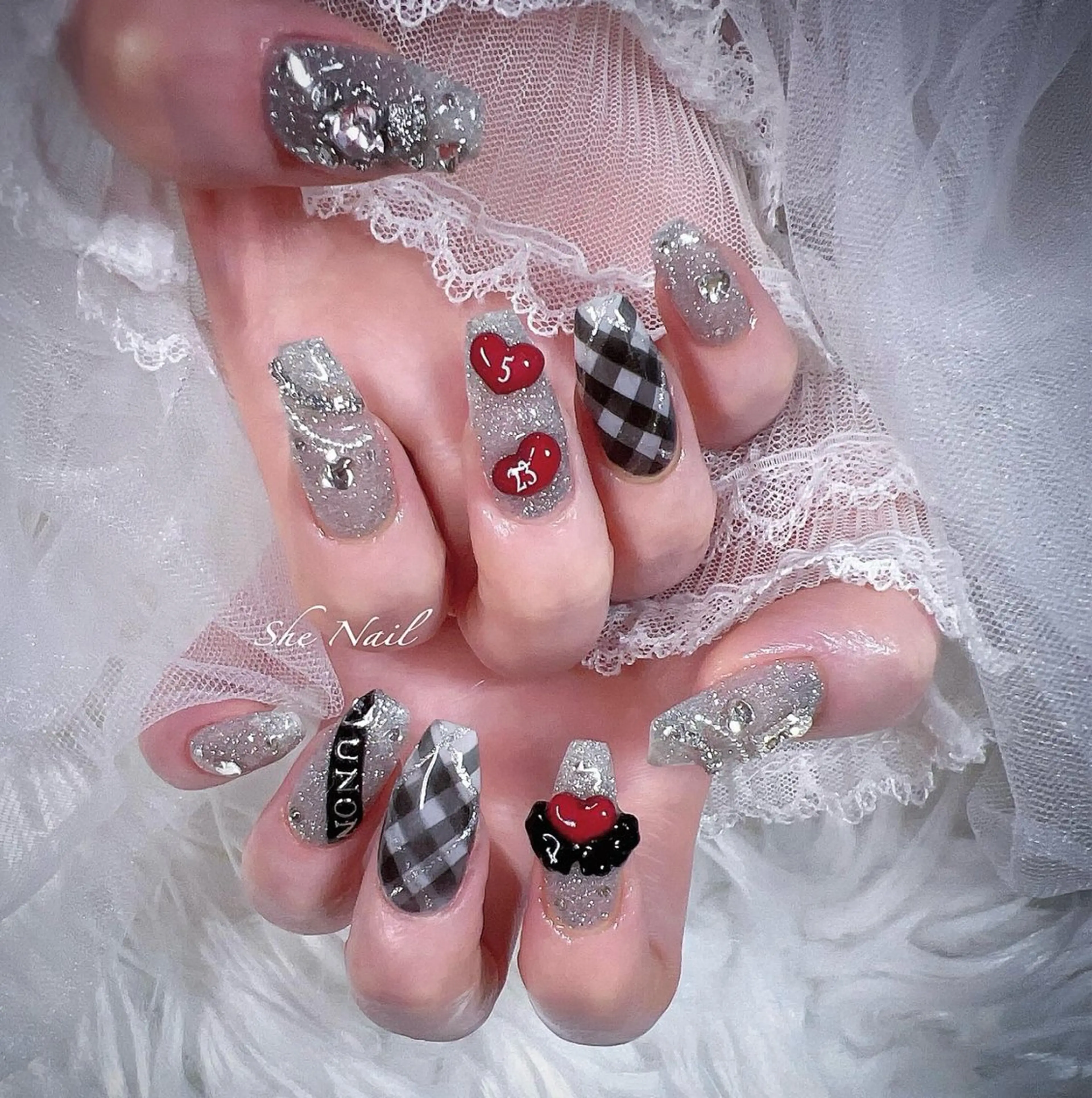 ネイル チークネイル 長さ出し フレンチネイル ガラスフレンチ マグネットネイル ハンドネイル She   Nail所属・ISA_ BELLAのネイルデザイン