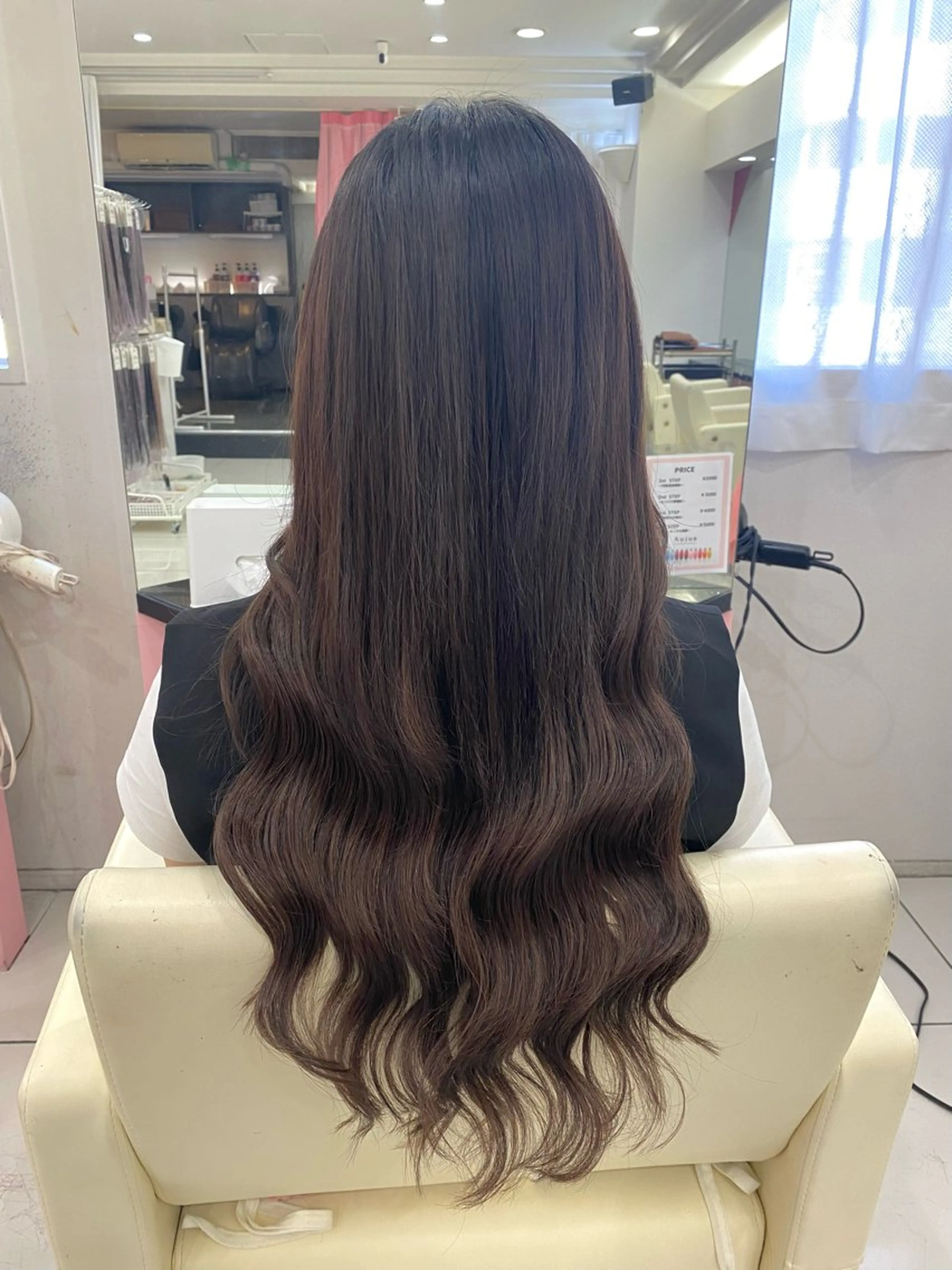 ロング illfrere所属・illfrere MOMOKAのヘアスタイル