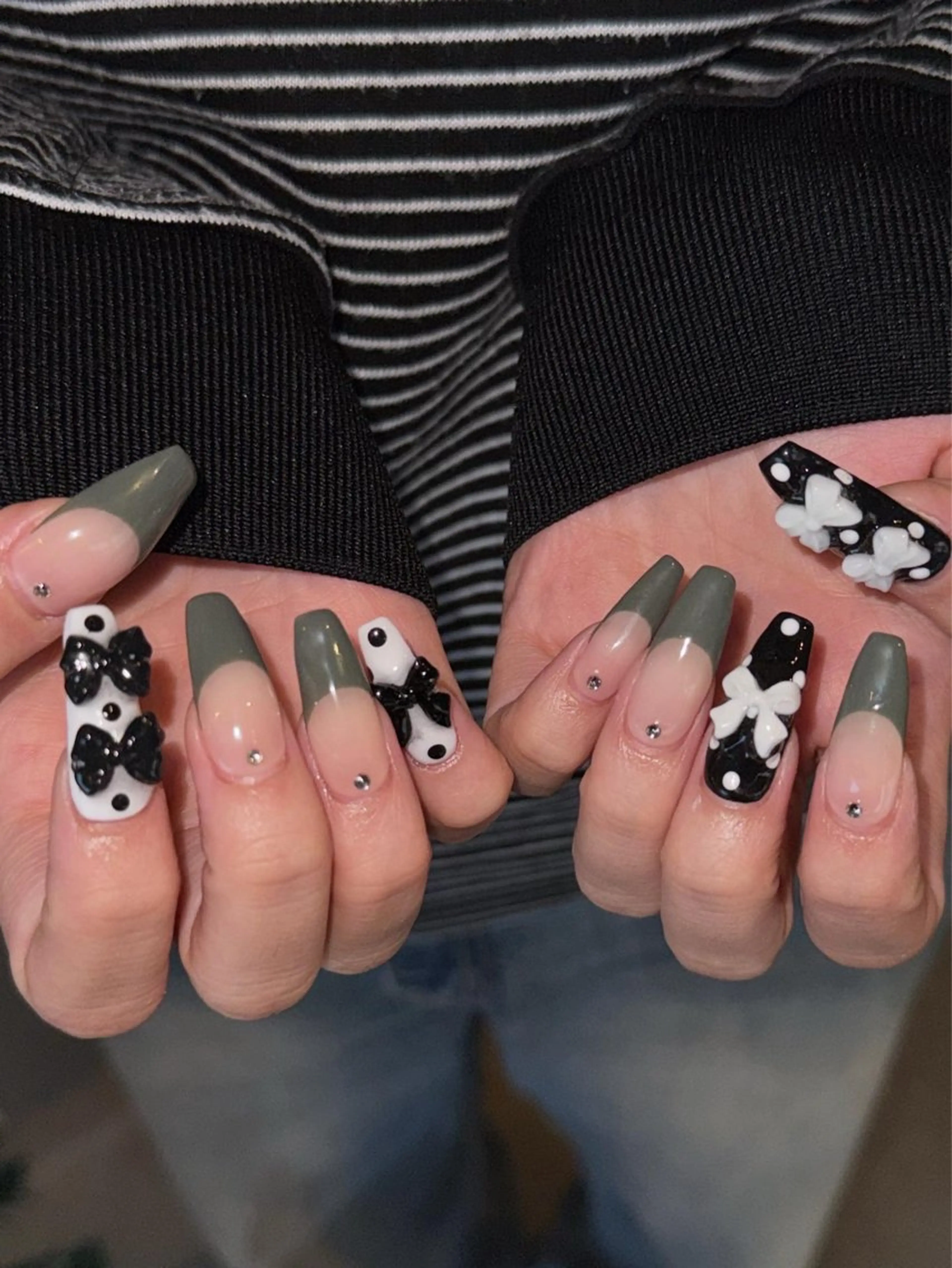 ネイル ハンドネイル 🍒 akariのネイルデザイン