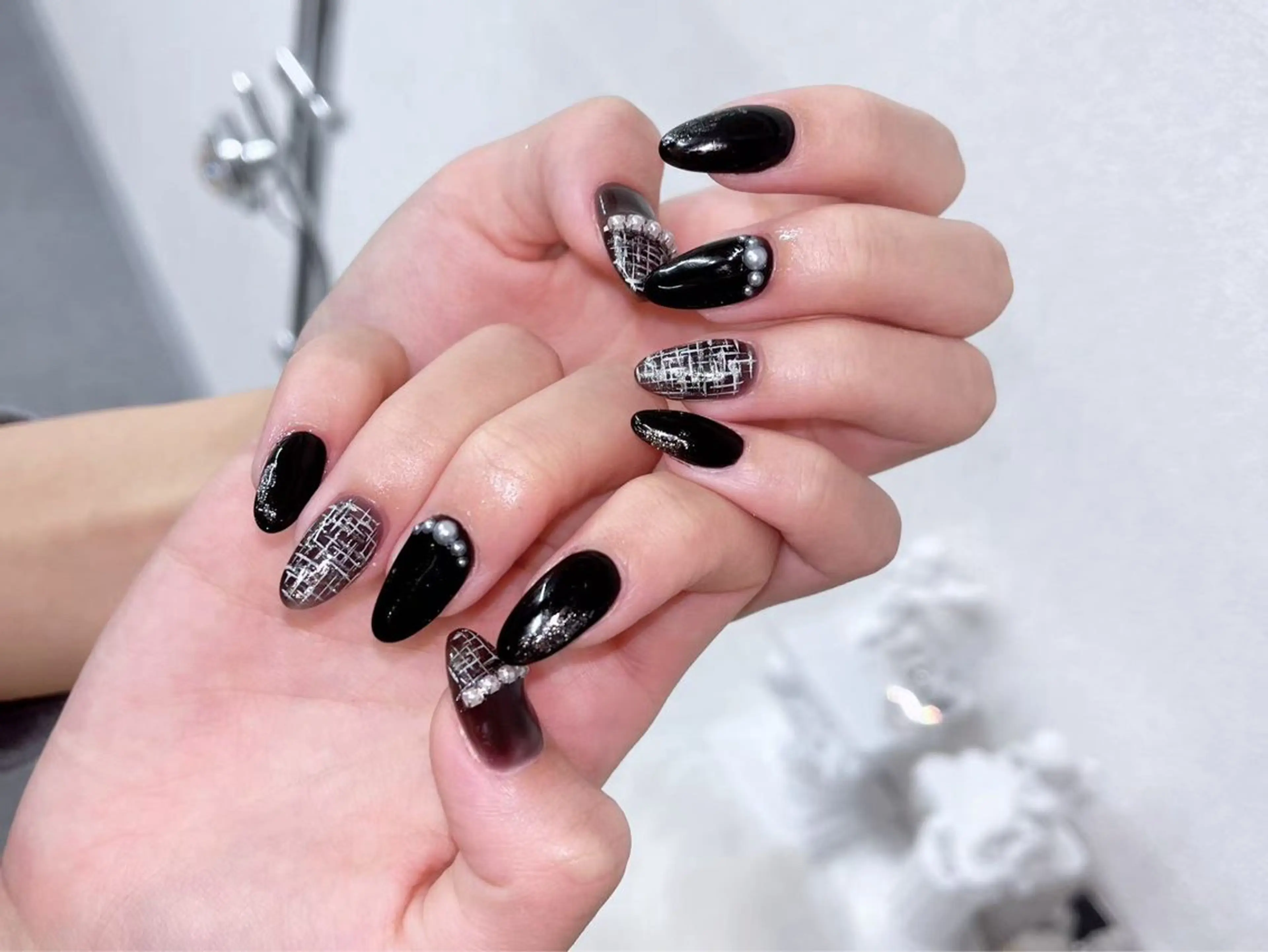 ネイル ハンドネイル グロー ネイルのネイルデザイン