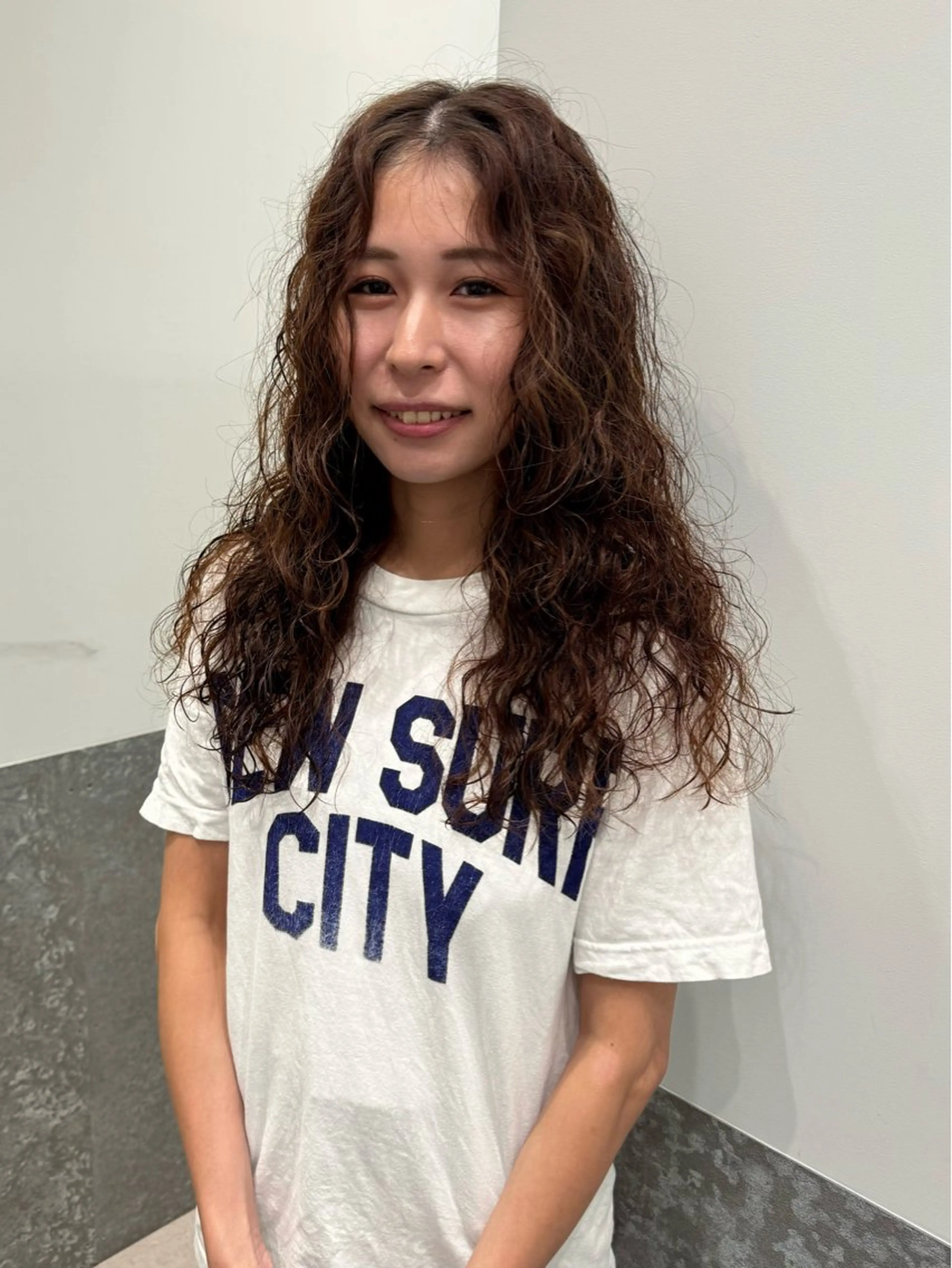 ミディアム パーマ ミディアムパーマ カット パーマ トリートメント センスをお届けします 大谷将生INFPのヘアスタイル