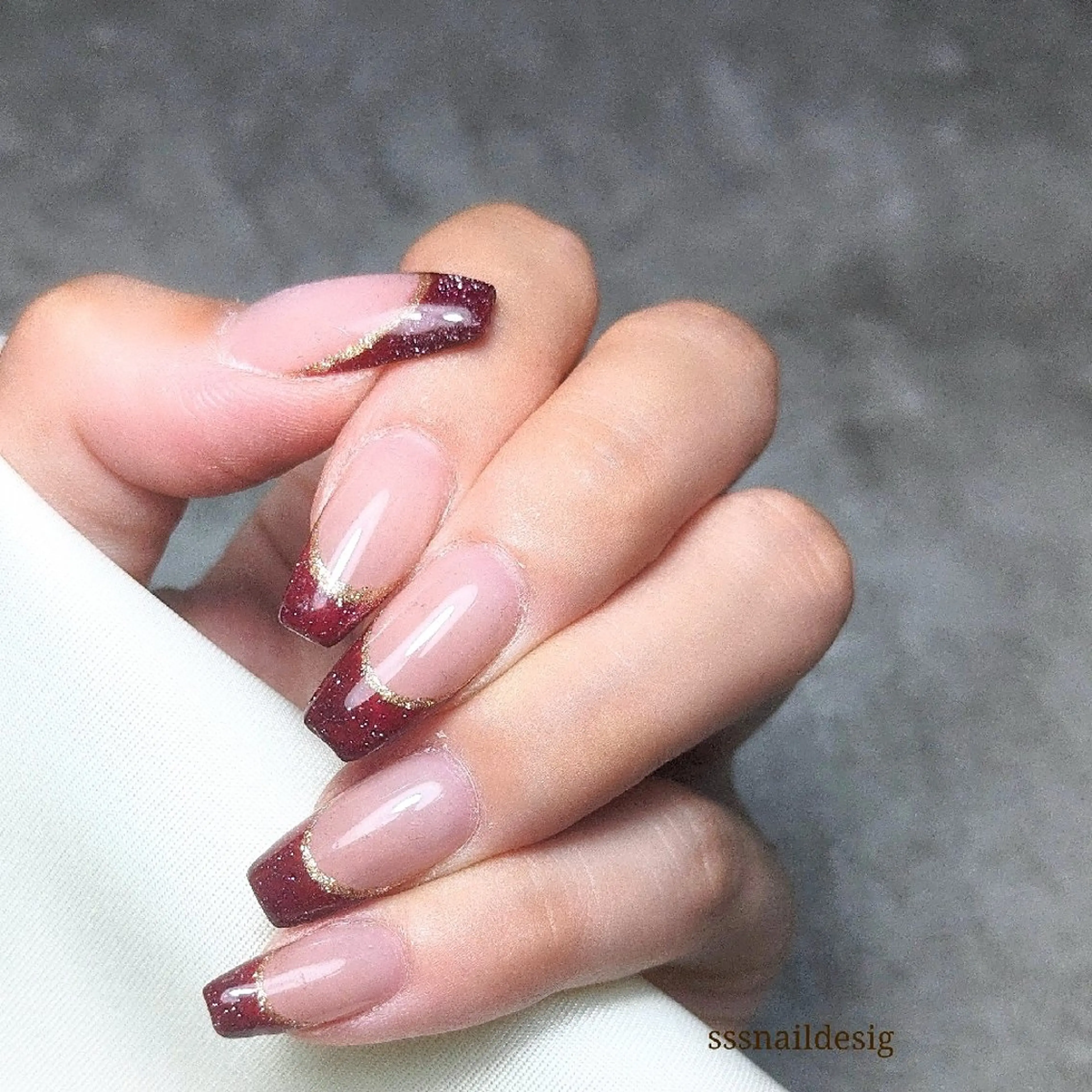 ネイル フラッシュネイル フレンチネイル 塩見 聖子のネイルデザイン