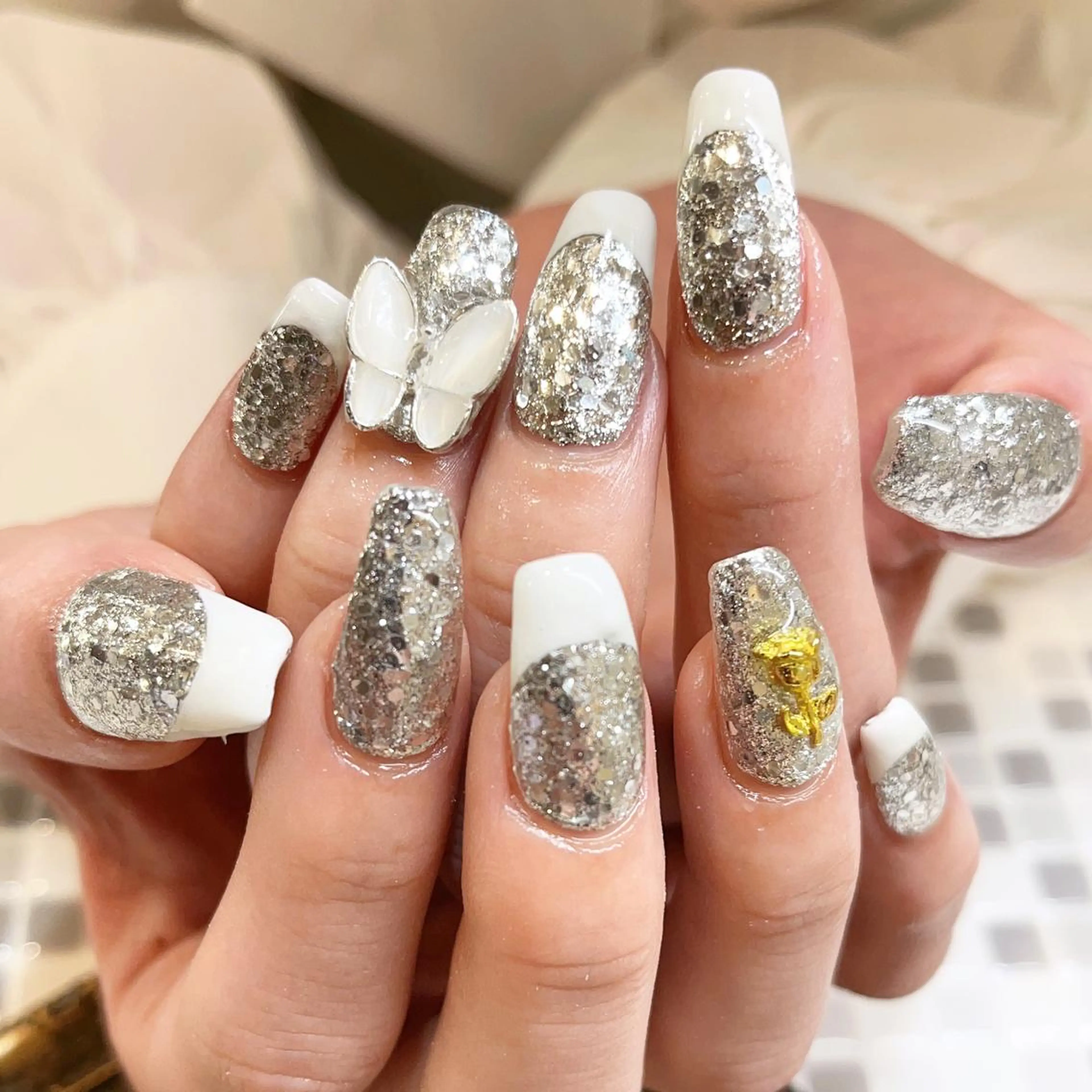 ネイル キラキラネイル ♡Nailist yui♡のネイルデザイン