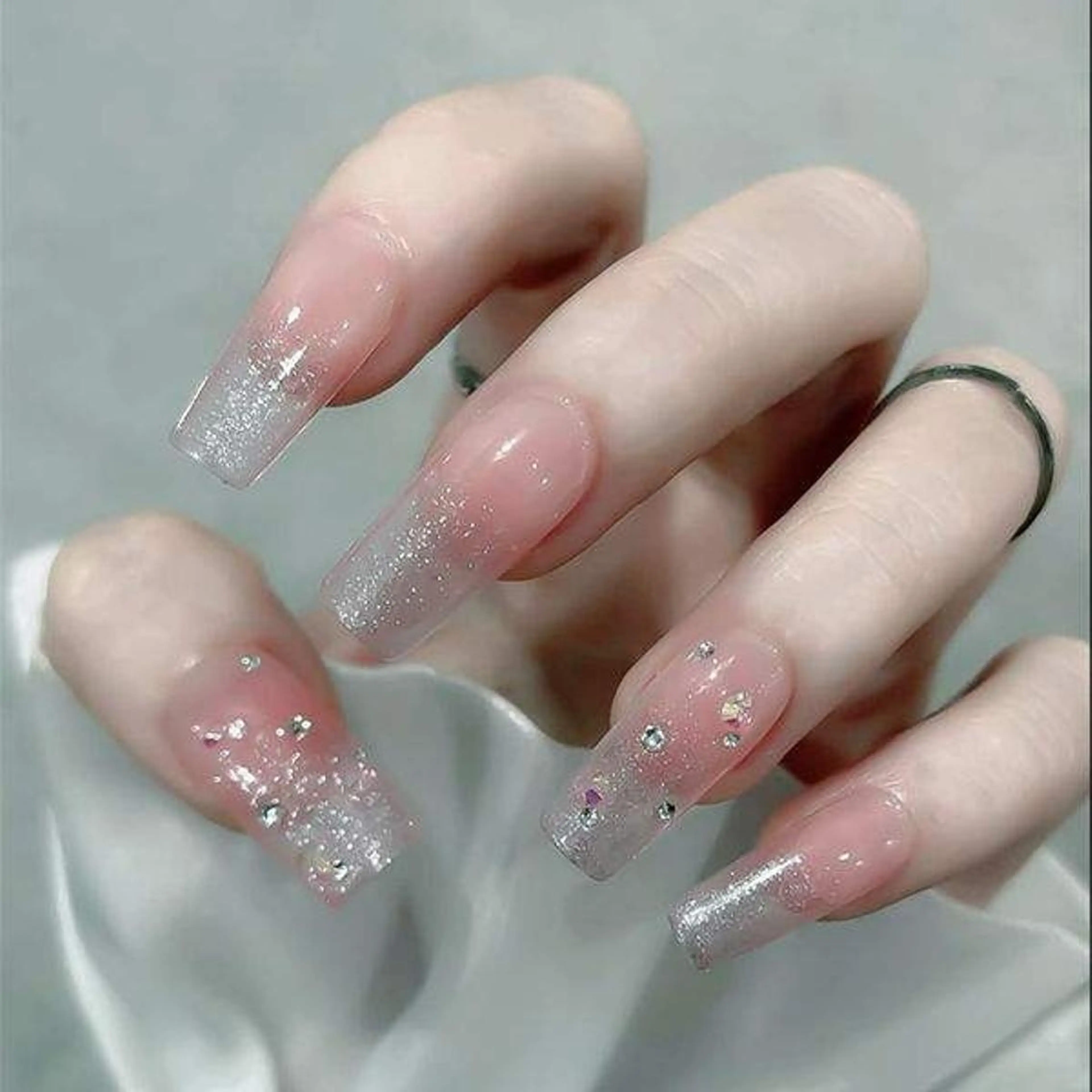 ネイル LUXE NAIL SALONのネイルデザイン