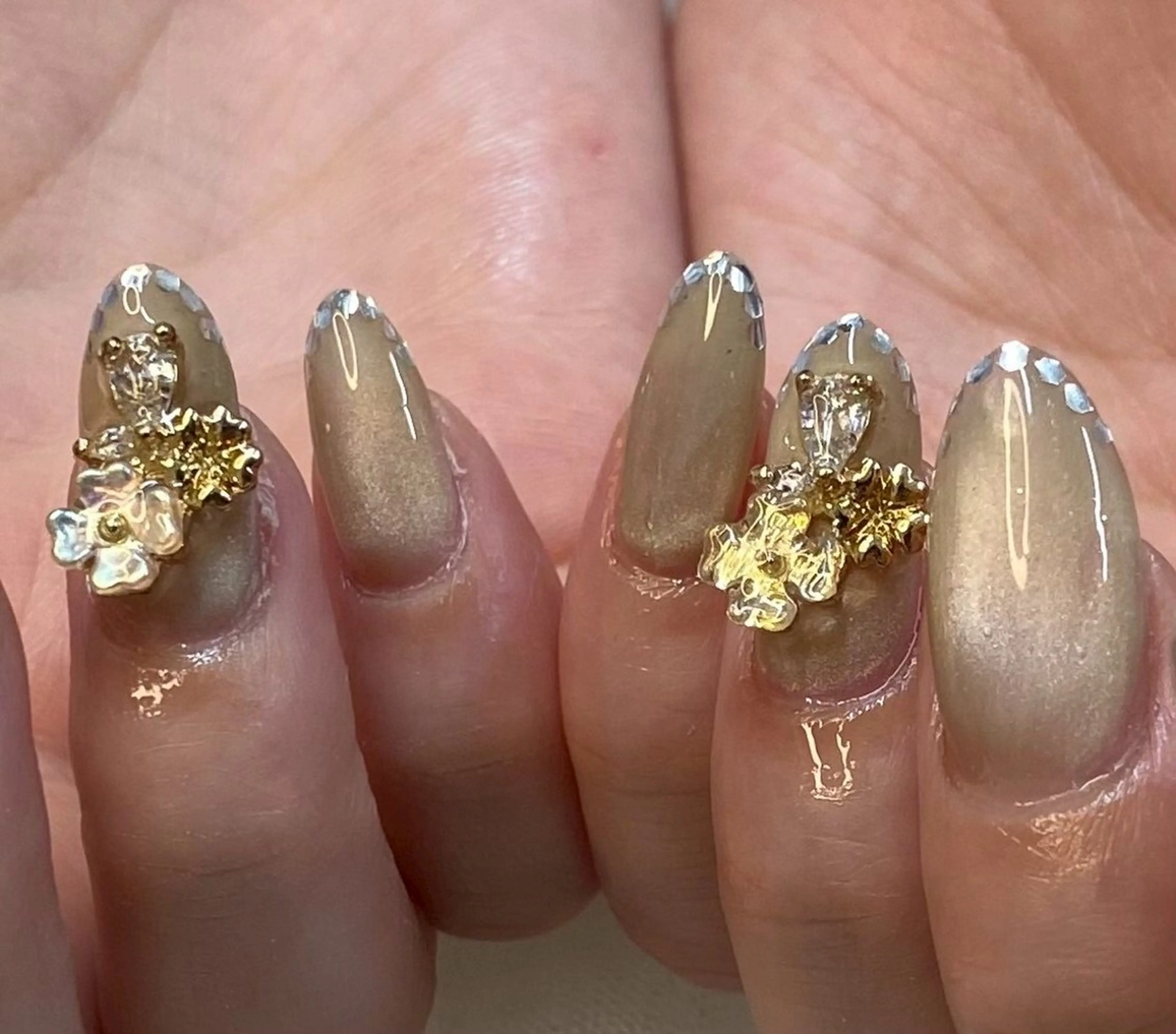 ネイル べっ甲ネイル フットネイル ゴールド マグネットネイル ミラーネイル ハンドネイル ハンドケア 大門浜松町 ネイルのネイルデザイン