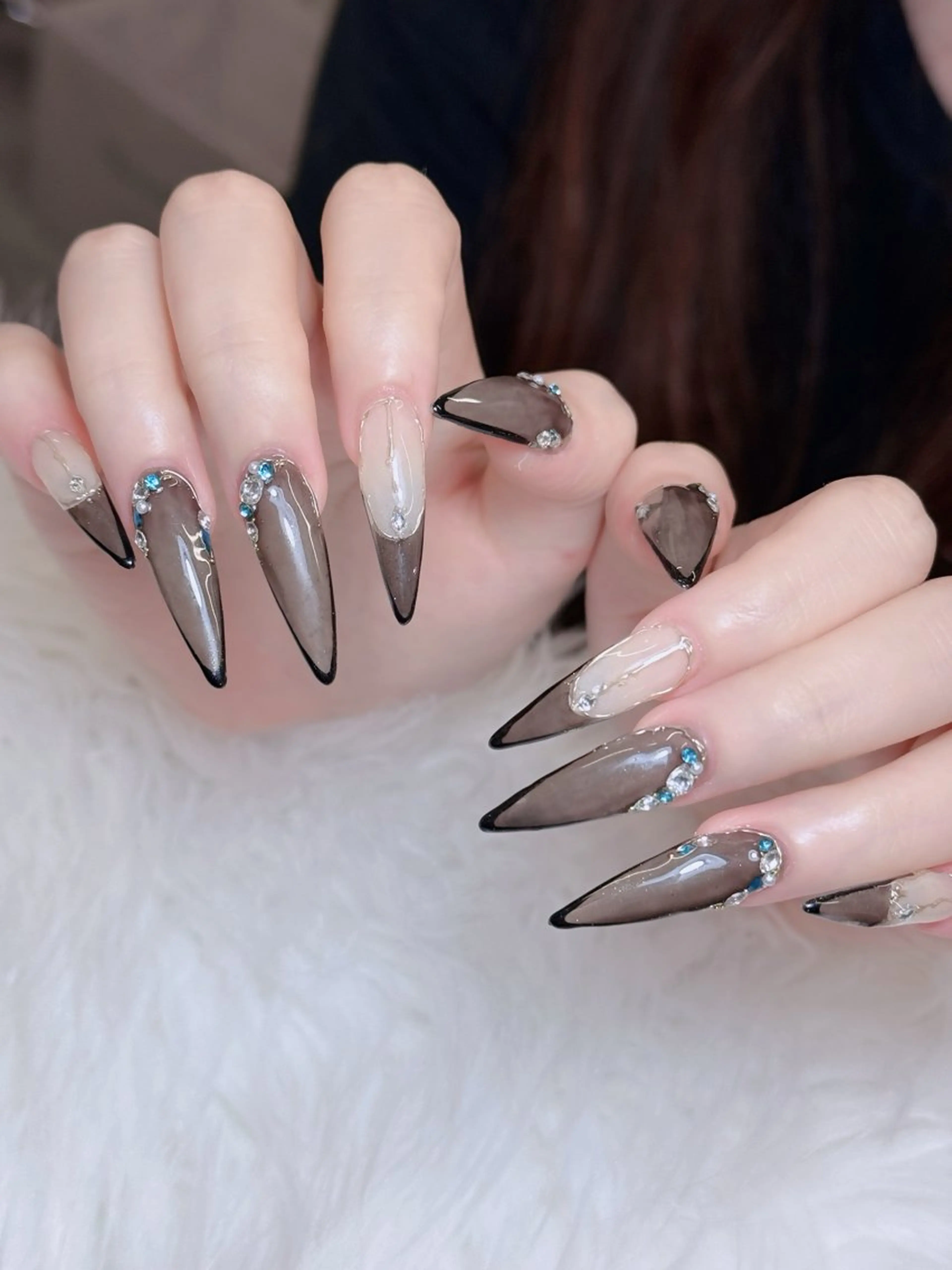 ネイル オーロラネイル チークネイル フットネイル フレンチネイル 韓国ネイル ハンドネイル Lumi Nail 新大久保3‘のネイルデザイン