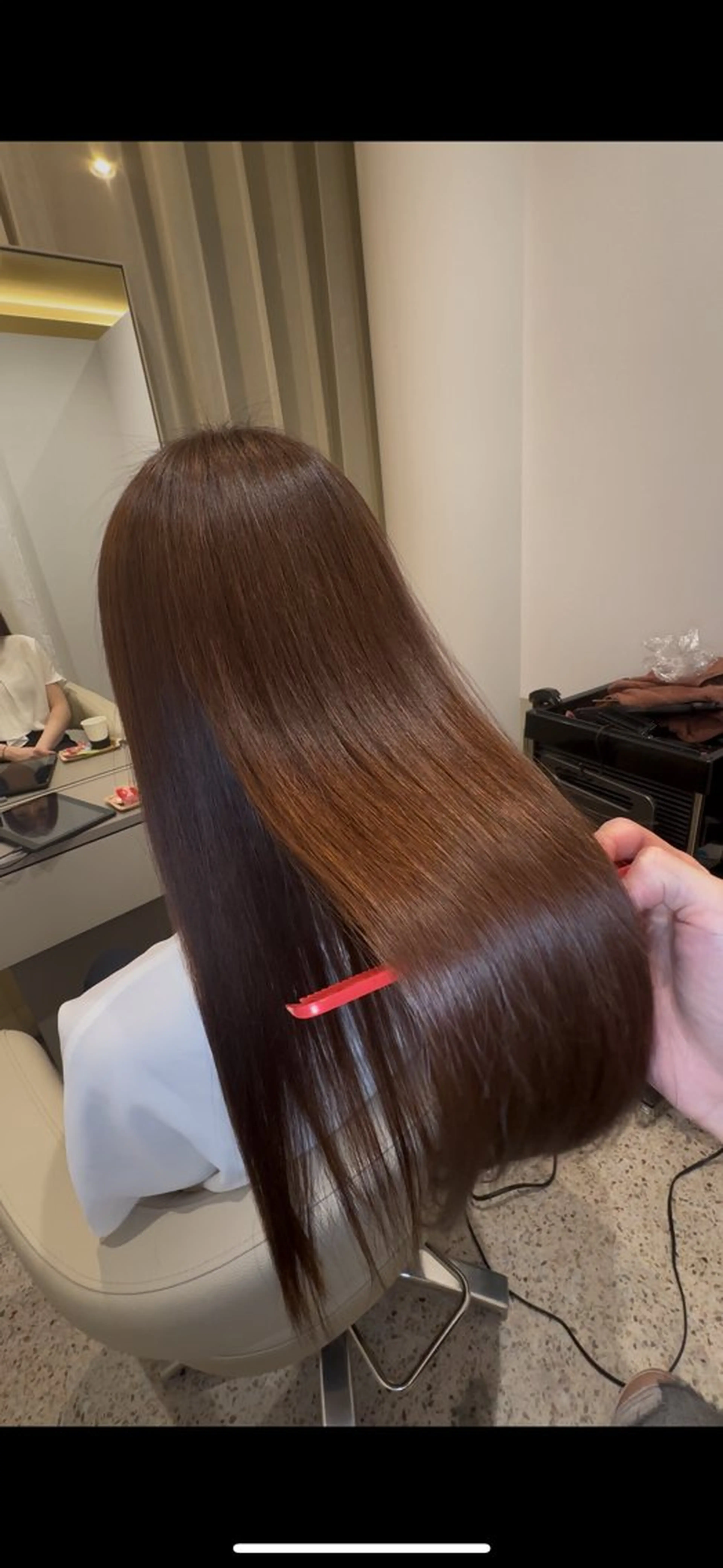 ロング 縮毛矯正 トリートメント 奥本 侑 ハイトーン、髪質改善のヘアスタイル