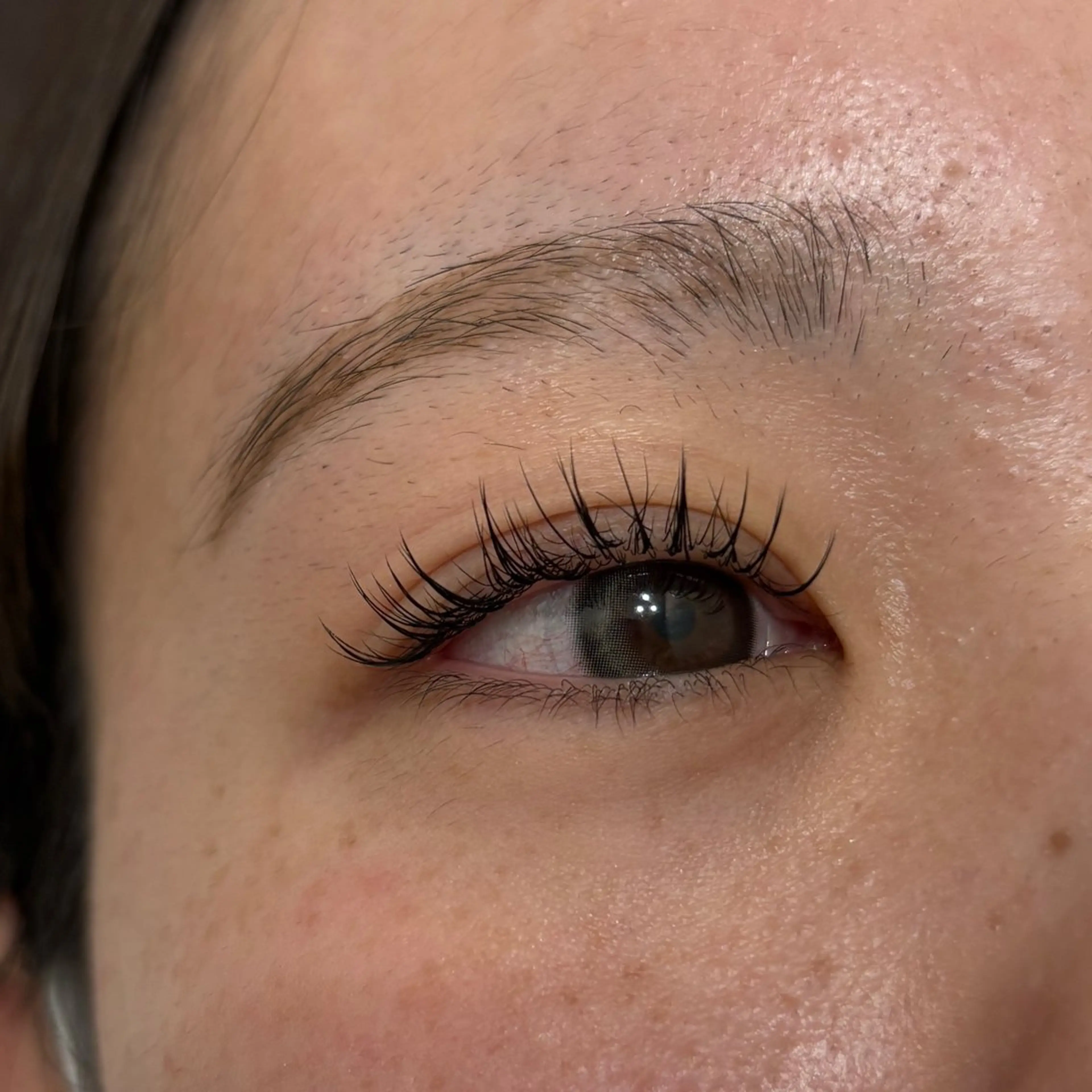 マツエク・マツパ eye lash  Lucia 難波所属・ひらおか ういの眉毛・アイブロウイメージ