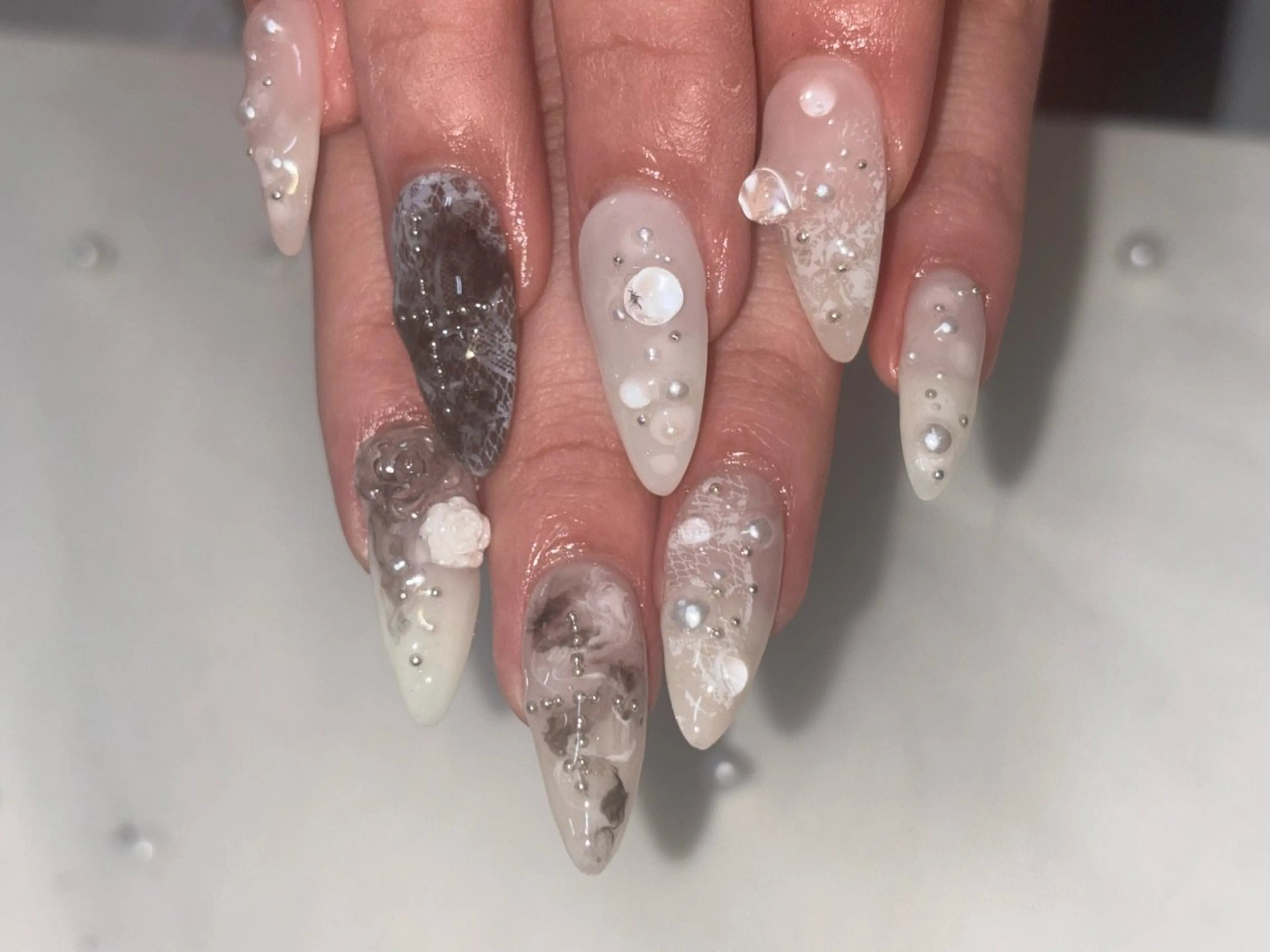 ネイル ガーリー 韓国ネイル レース シンプルネイル ハンドネイル ꒰ঌheaven໒꒱ chieのネイルデザイン